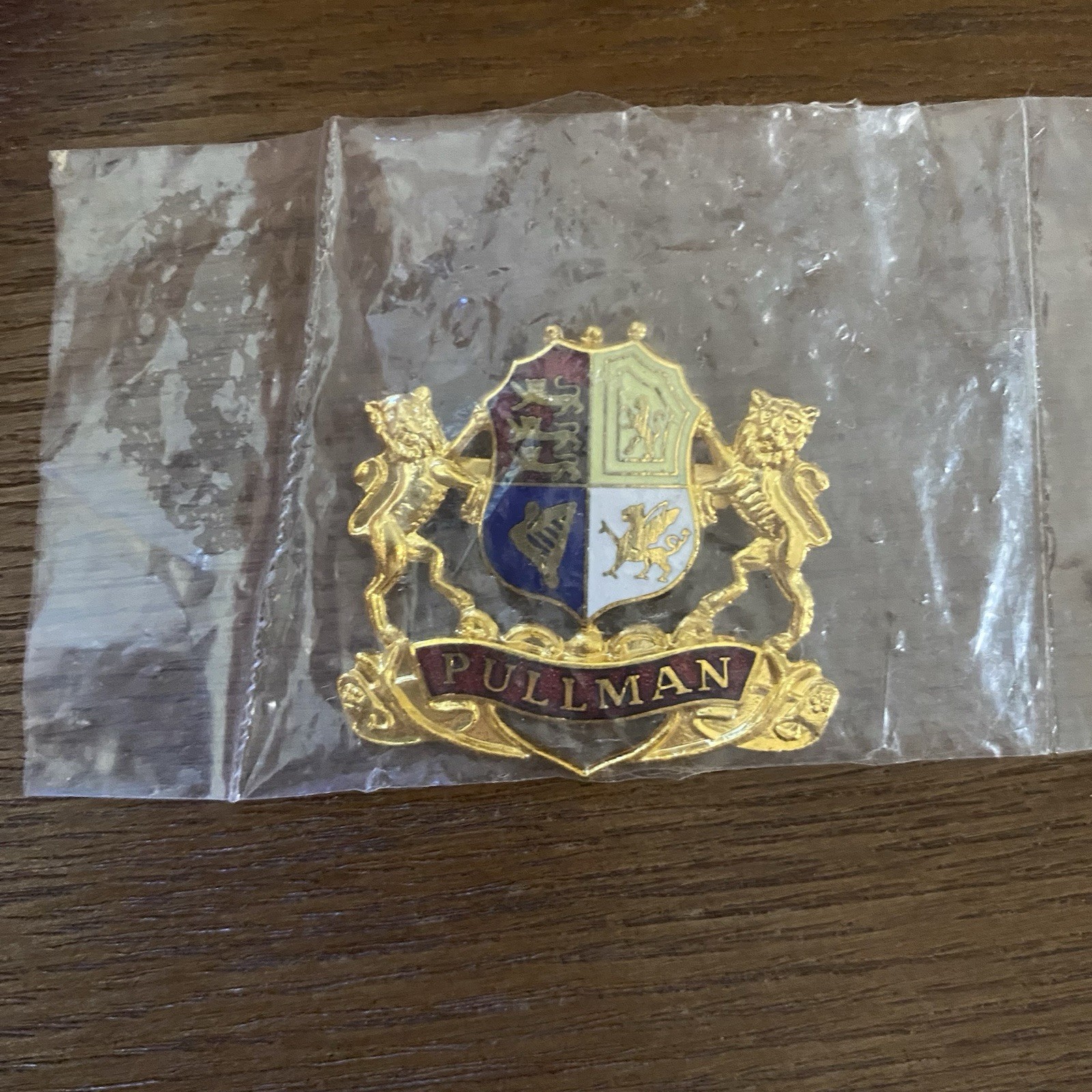VTG Pullman Railway Coat of Arms Enamel Lapel Pin New Sealed