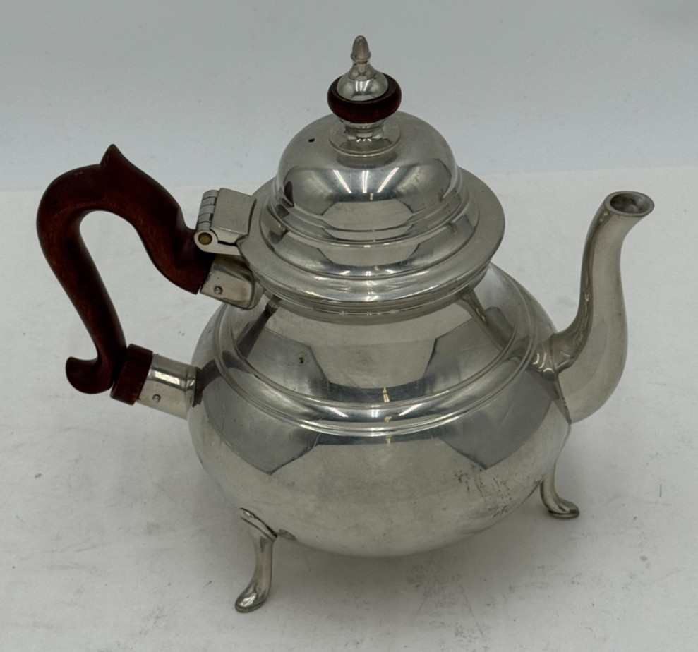 Williamsburg Lenox Kirk Stieff Pewter CW80 Tea Pot with Wood Handle