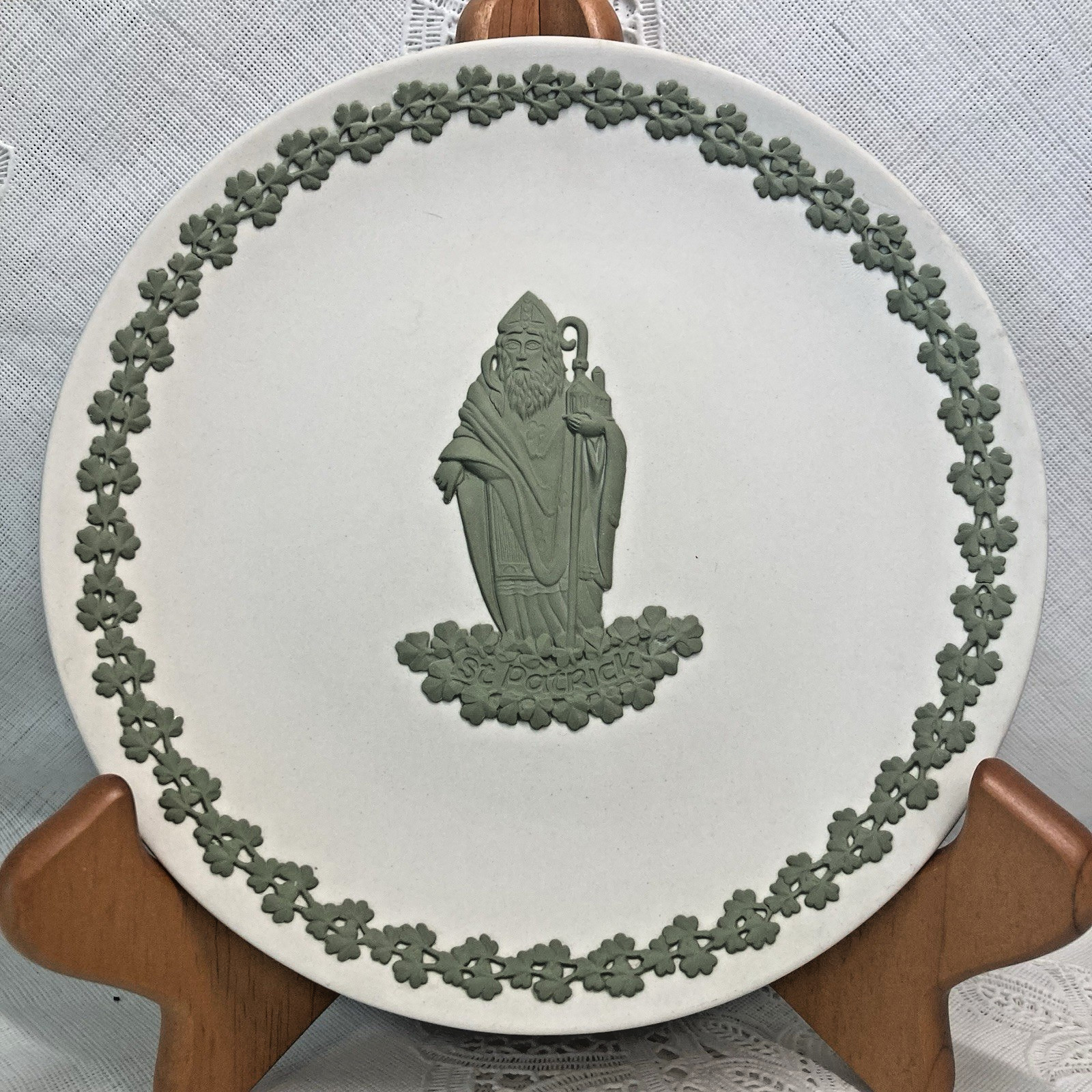 Wedgwood White Jasperware ST. PATRICK Shamrock Celtic Plate W/Sage Green Decor Wedgwood White Jasperware ST. PATRICK Shamrock Celtic Plate W/Sage Green Decor