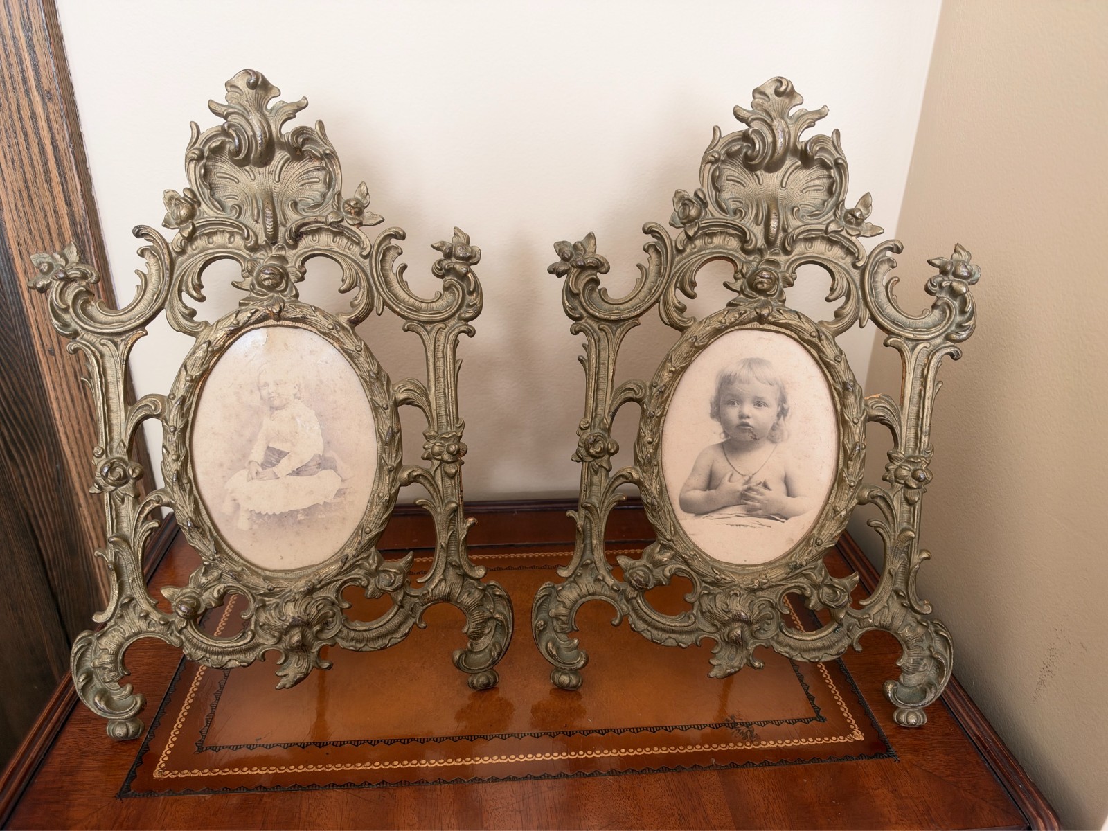 Pair Antique Ornate Metal Picture Frames Gold Gilt Rococo Oval Easel Mold #541