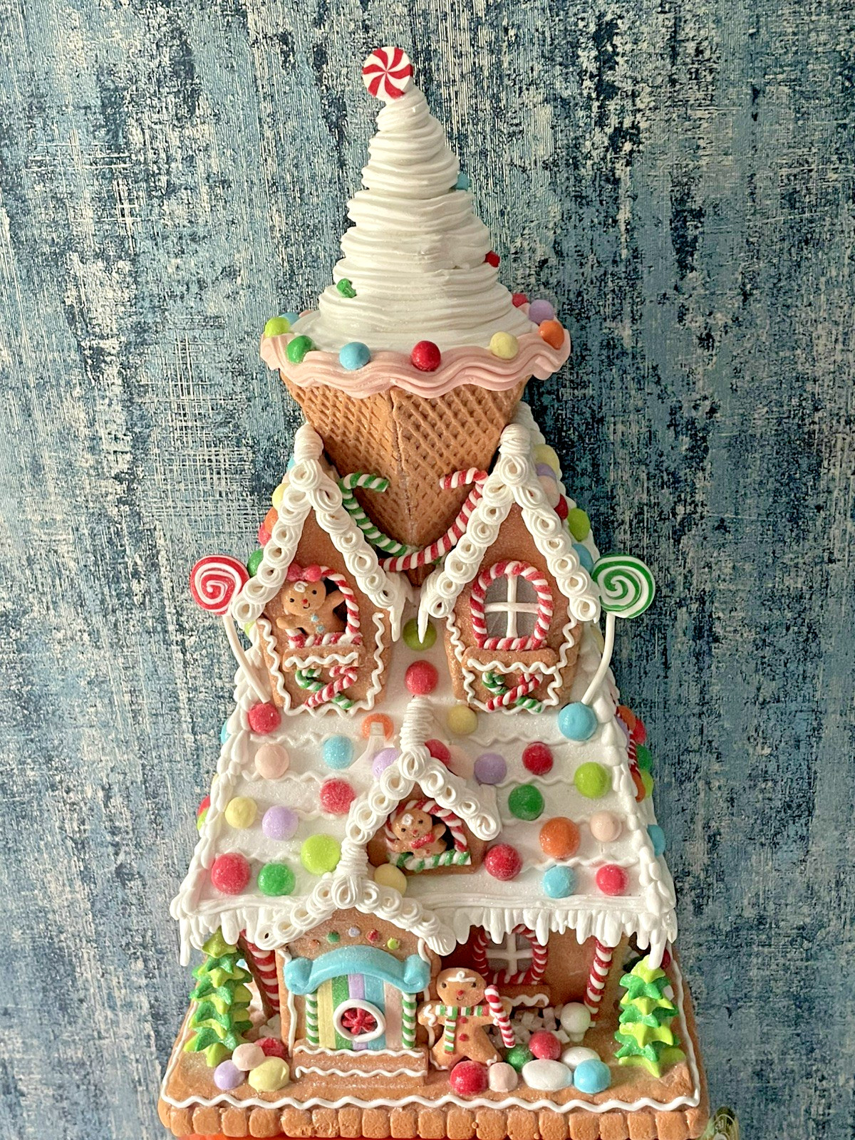 SUGAR PLUM DREAMS Sweet Treats 22
