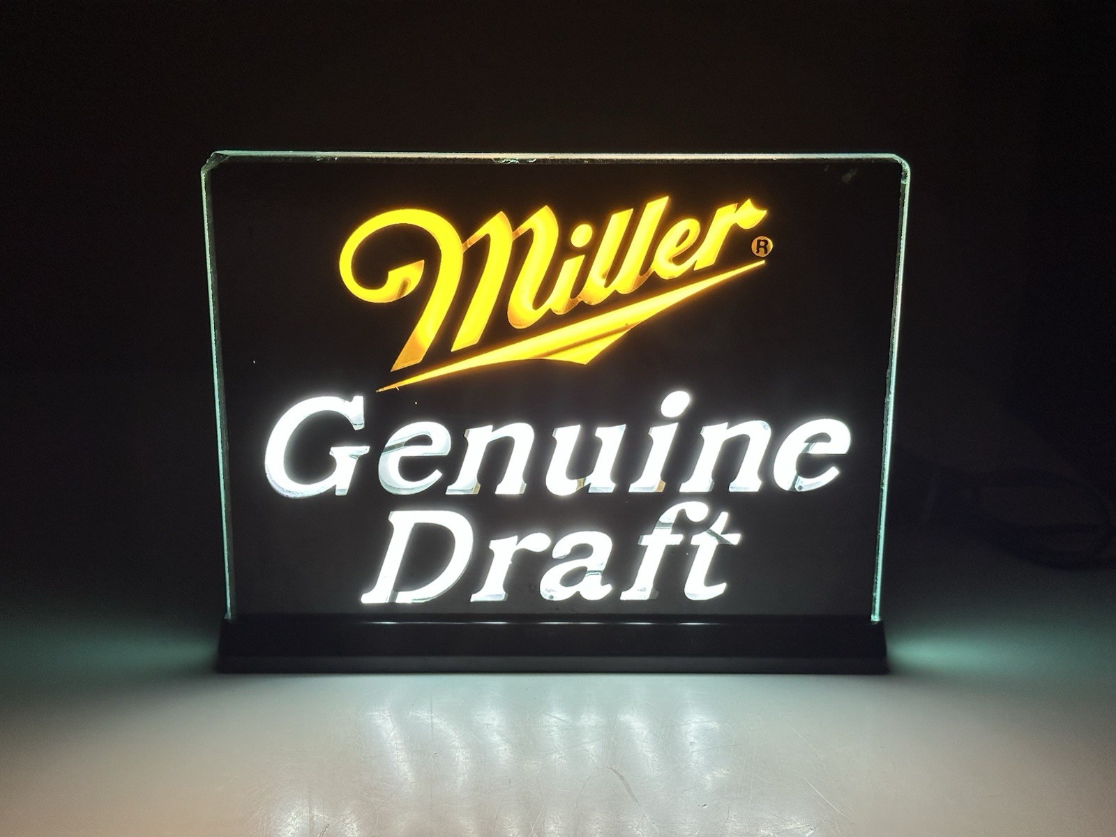 VTG 1980s MILLER GENUINE DRAFT Lighted Glass Beer Sign Back Bar Electriglas