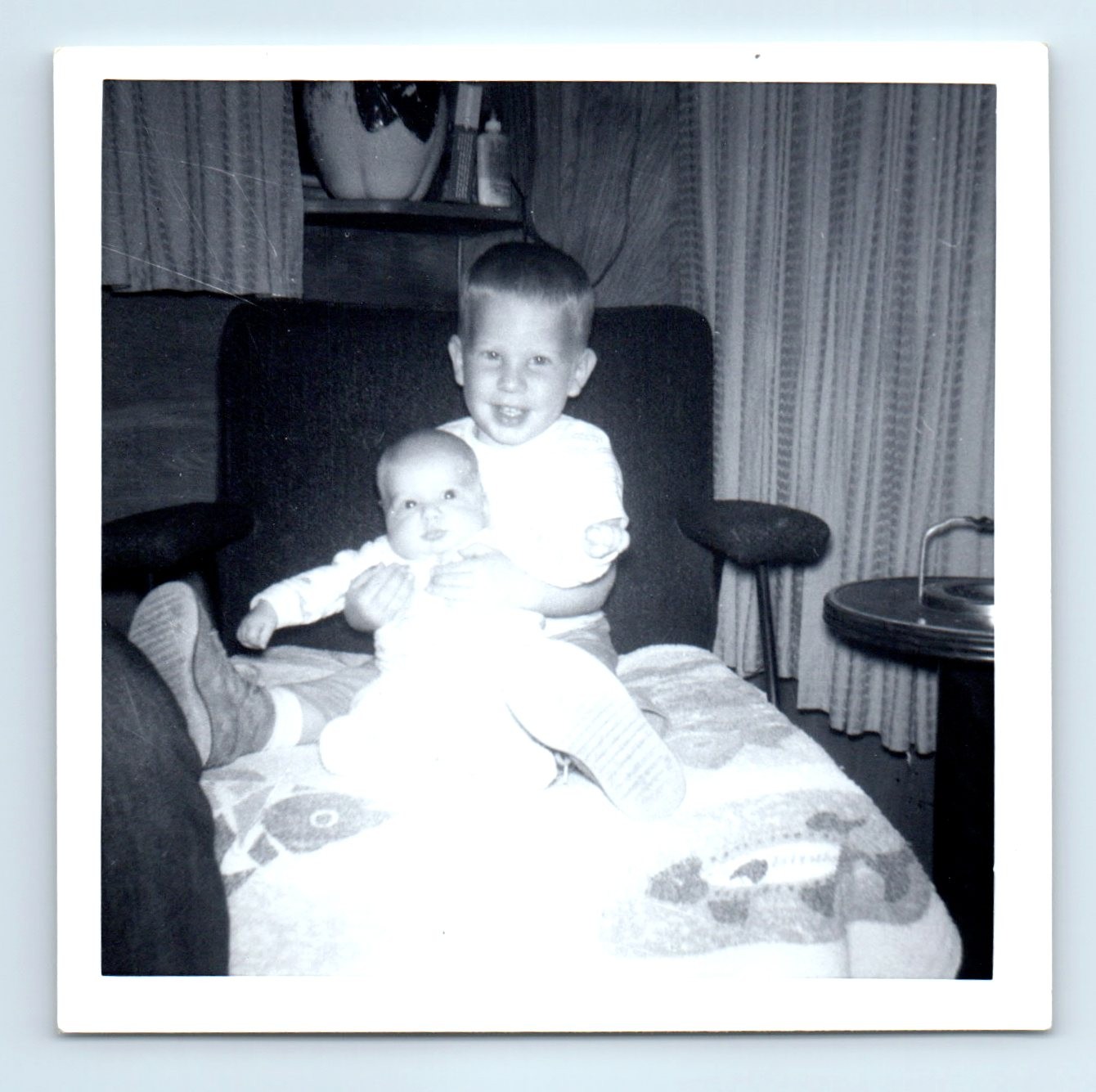 Old Vintage Photo BOY AND BABY IN LIVING ROOM ORIGINAL SNAPSHOT SQUARE PIC