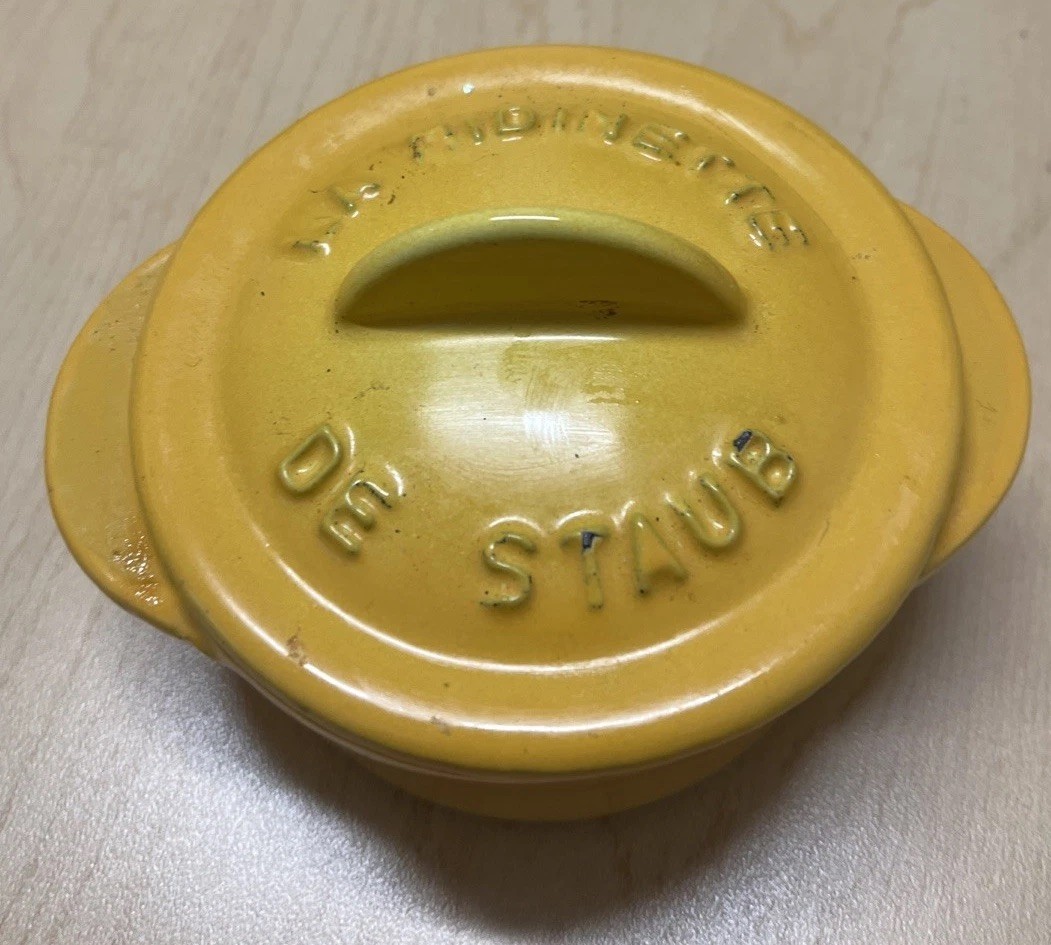 La Midinette De STAUB 8 oz Mini Cast Iron Pot & Lid Made in France Mustard