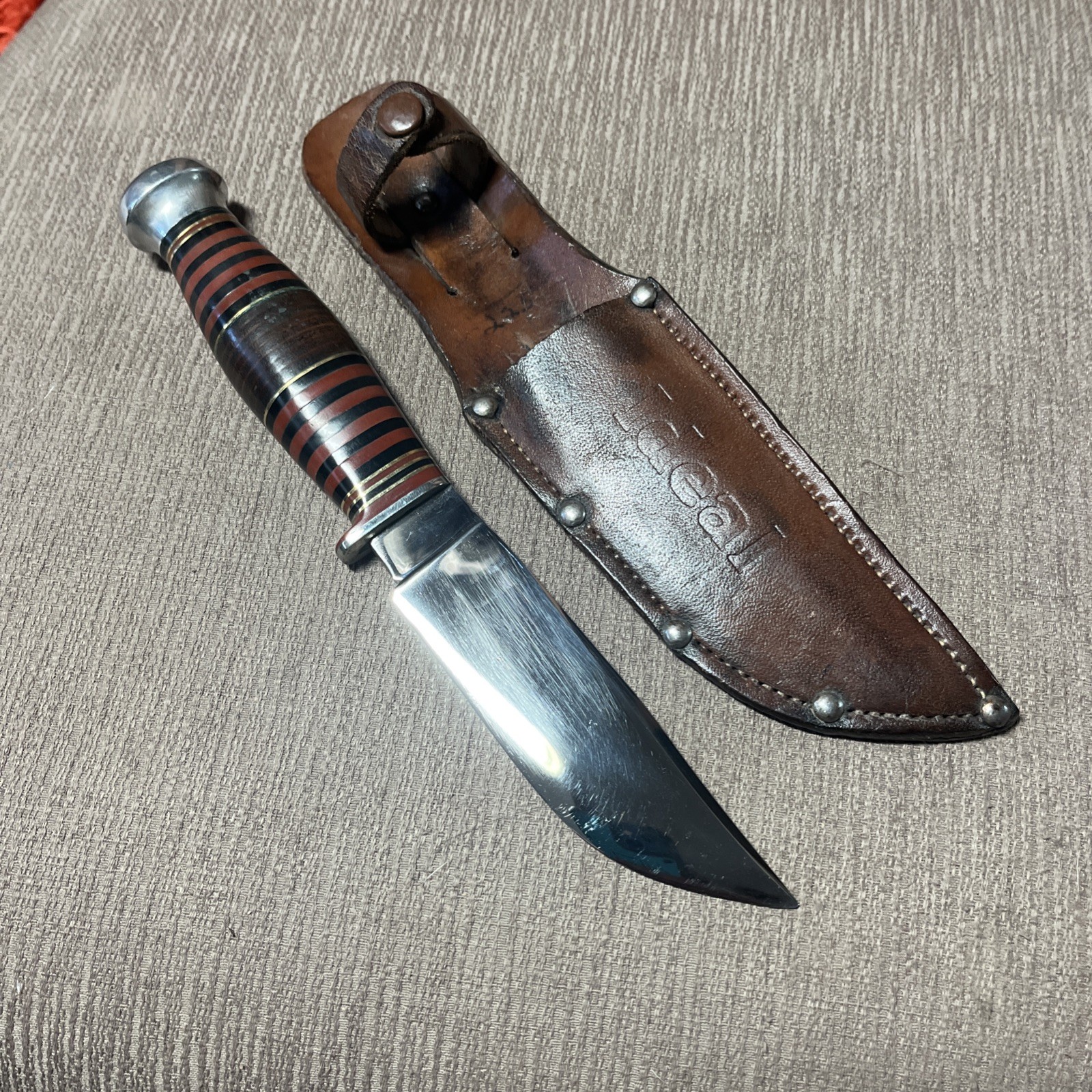 Excellent Vintage Cattaraugus Woodcraft Style, Red Blk Brn Leather Spacers