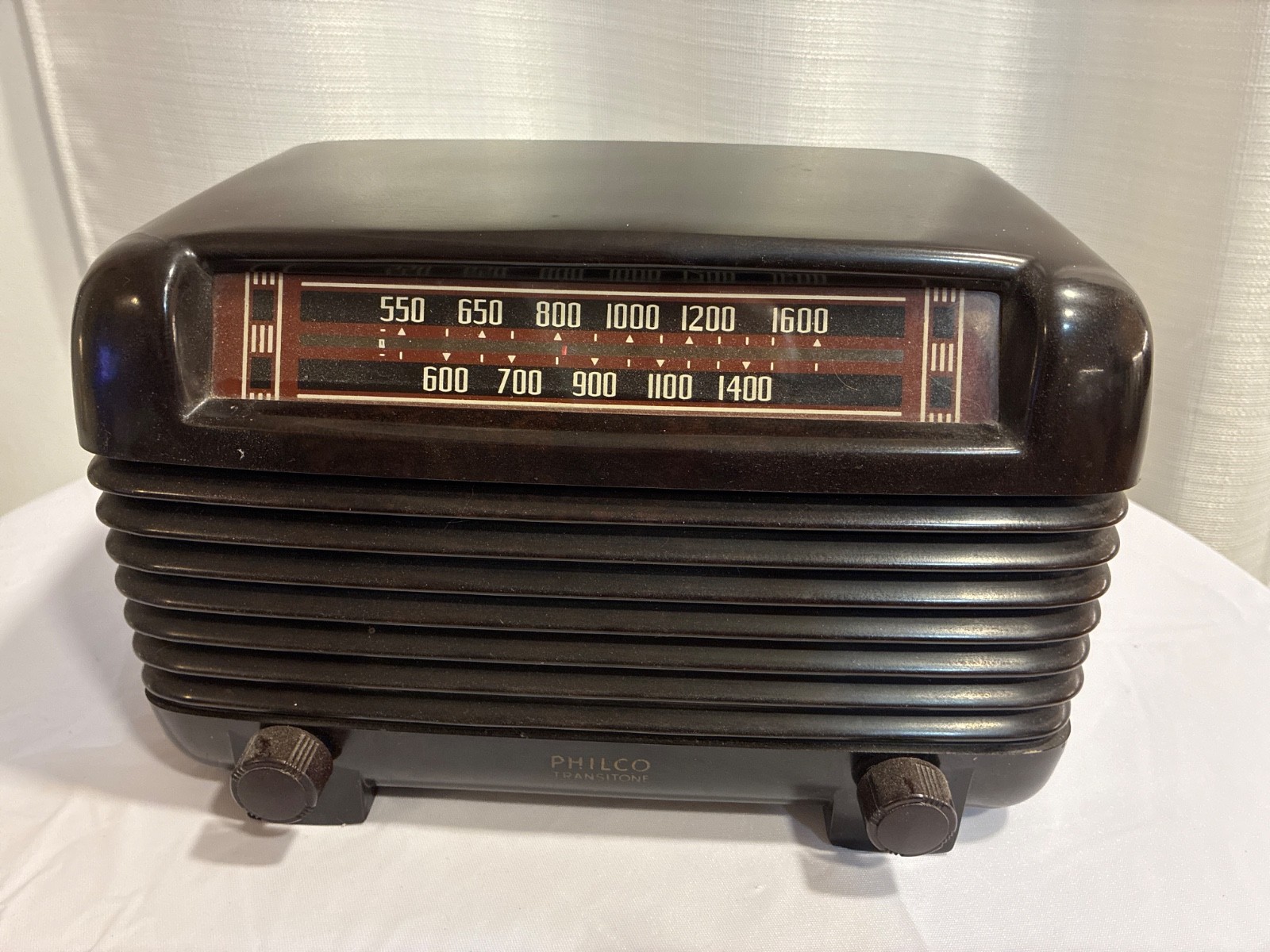 Philco Model 46-250 Vintage Radio