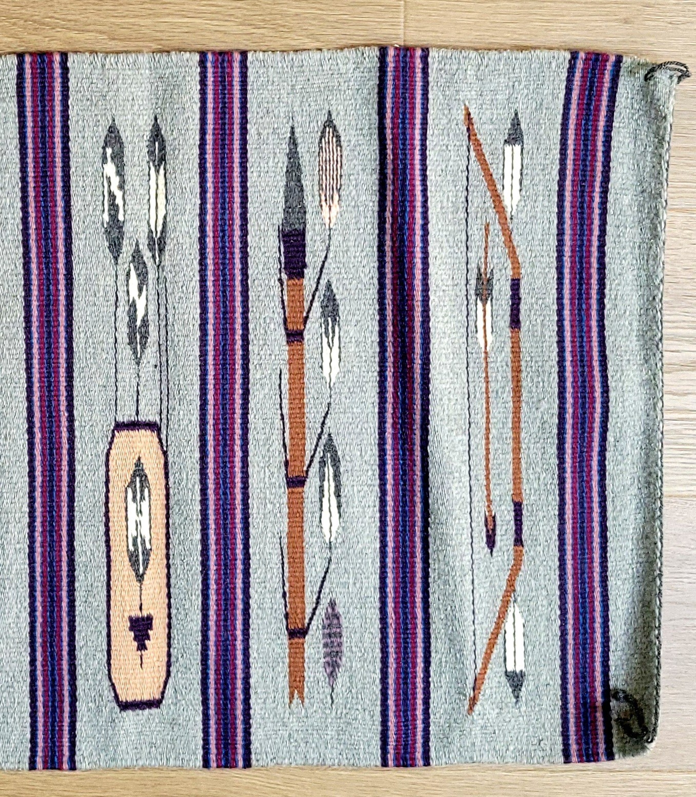 Vintage Southwestern Woven Textile Rug Mat Bow Arrow Design Gray 31” x 21”