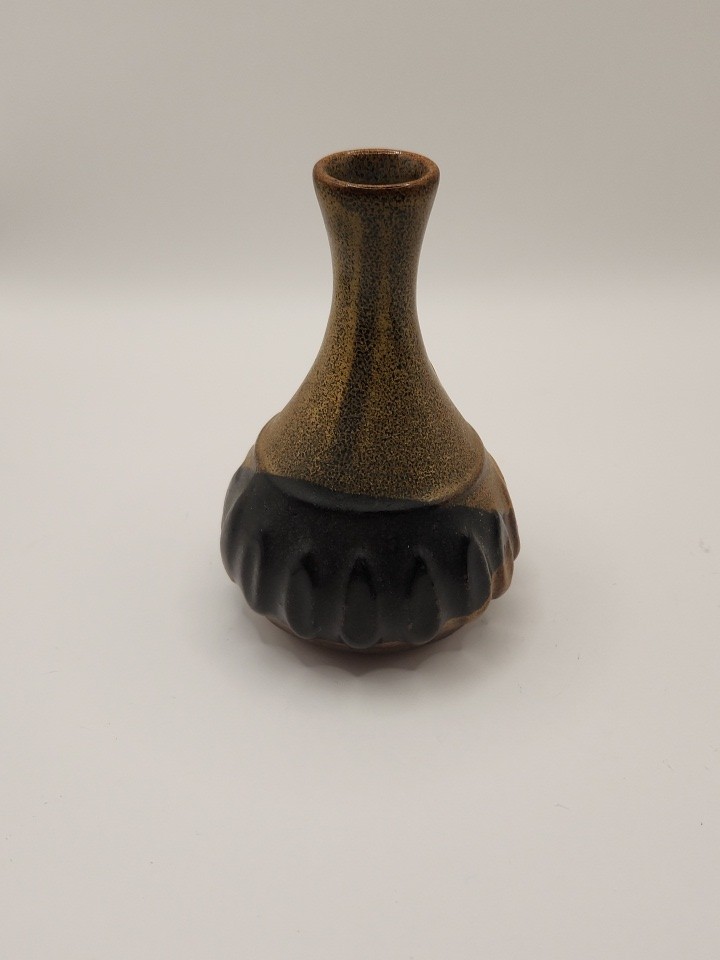 Small Pottery Bud Vase Multi Tone Brown . 3 x 4.5 