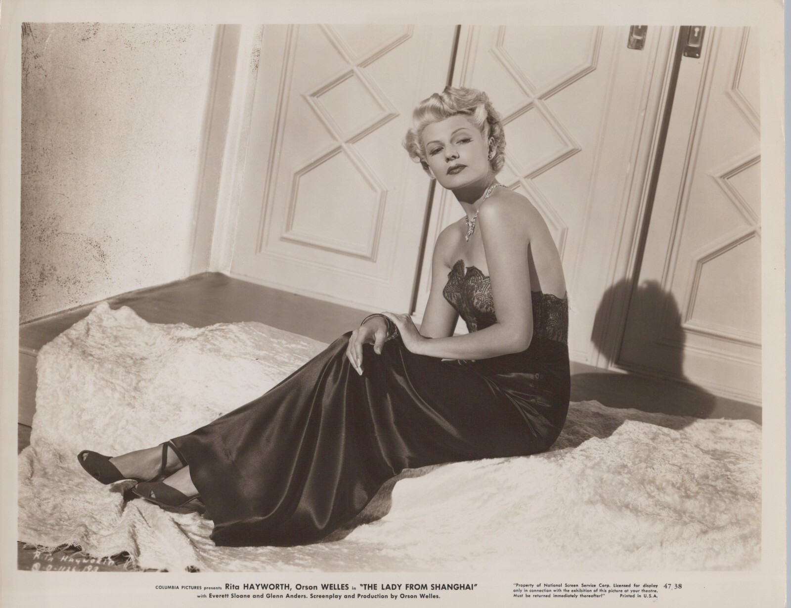 Hollywood Beauty RITA HAYWORTH 1940s STYLISH POSE STUNNING PORTRAIT Photo 703