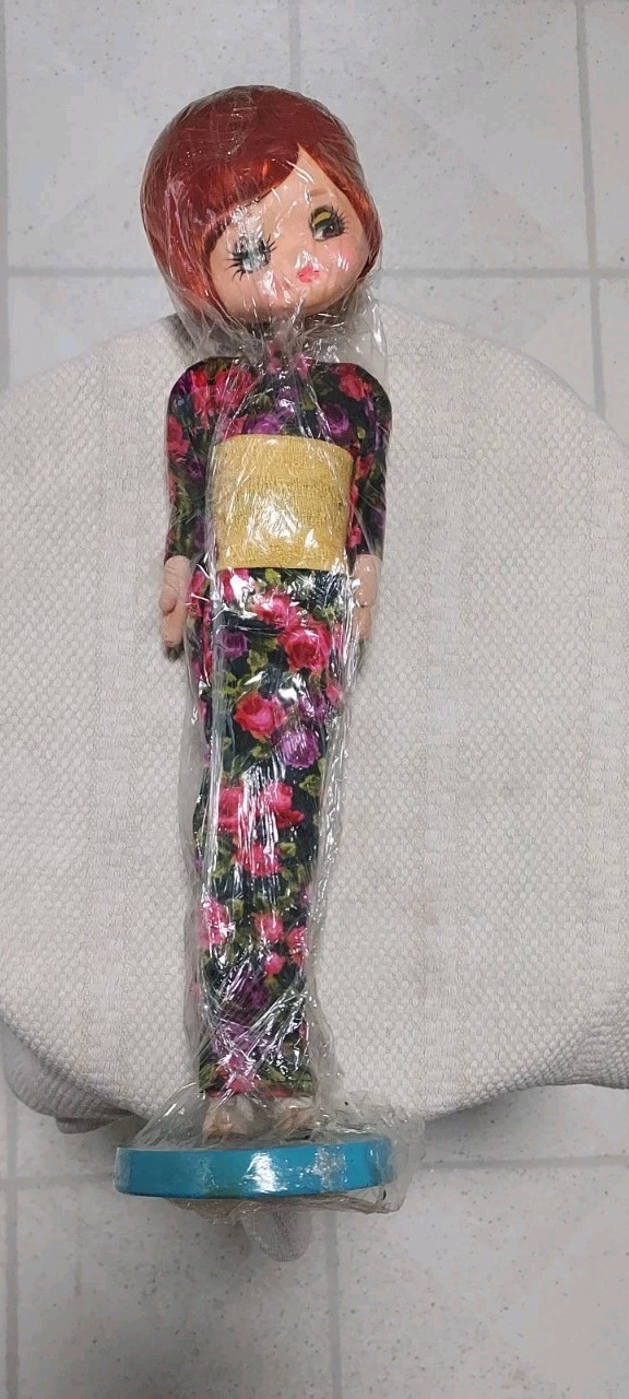 1960\'s Vintage Herman Pecker Geisha Pose Doll 15\