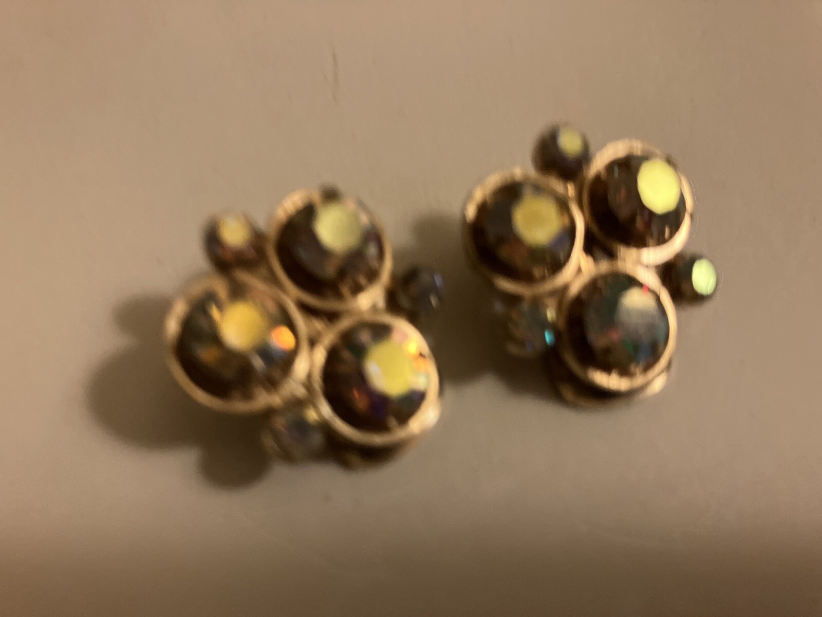 vintage estate  aurora rhinestone clip on earrings