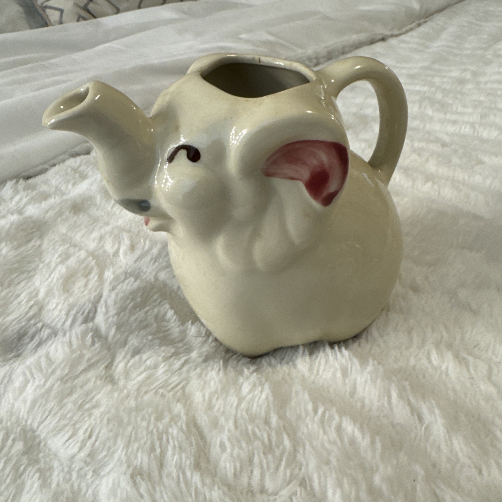 Vintage Shawnee Pottery Hand Painted Ceramic Elephant Creamer Pitcher Vintage Shawnee Pottery Hand Painted Ceramic Elephant Creamer Pitcher