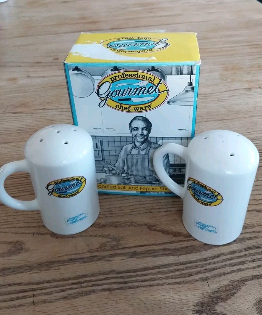 Vtg Taste Setter By Sigma Handled Salt And Pepper Shakers Open Box Unused 1974