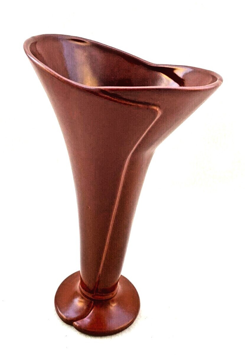 Vintage Royal Haeger Pottery Fluted Vase Brick Red 10