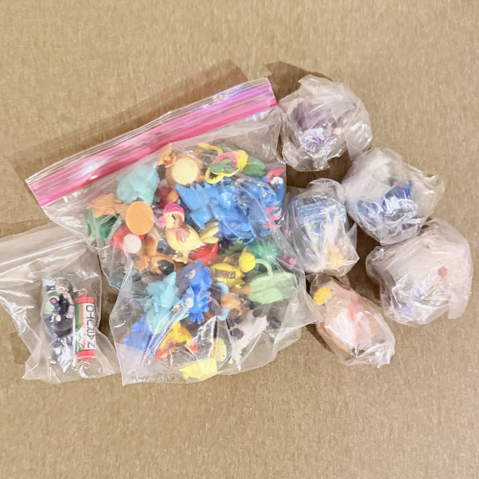 Tomy Pokemon Gold 2” Mini Figure Set Of 27 + Zabuza Keychain + Naruto Stamp Set Tomy Pokemon Gold 2” Mini Figure Set Of 27 + Zabuza Keychain + Naruto Stamp Set