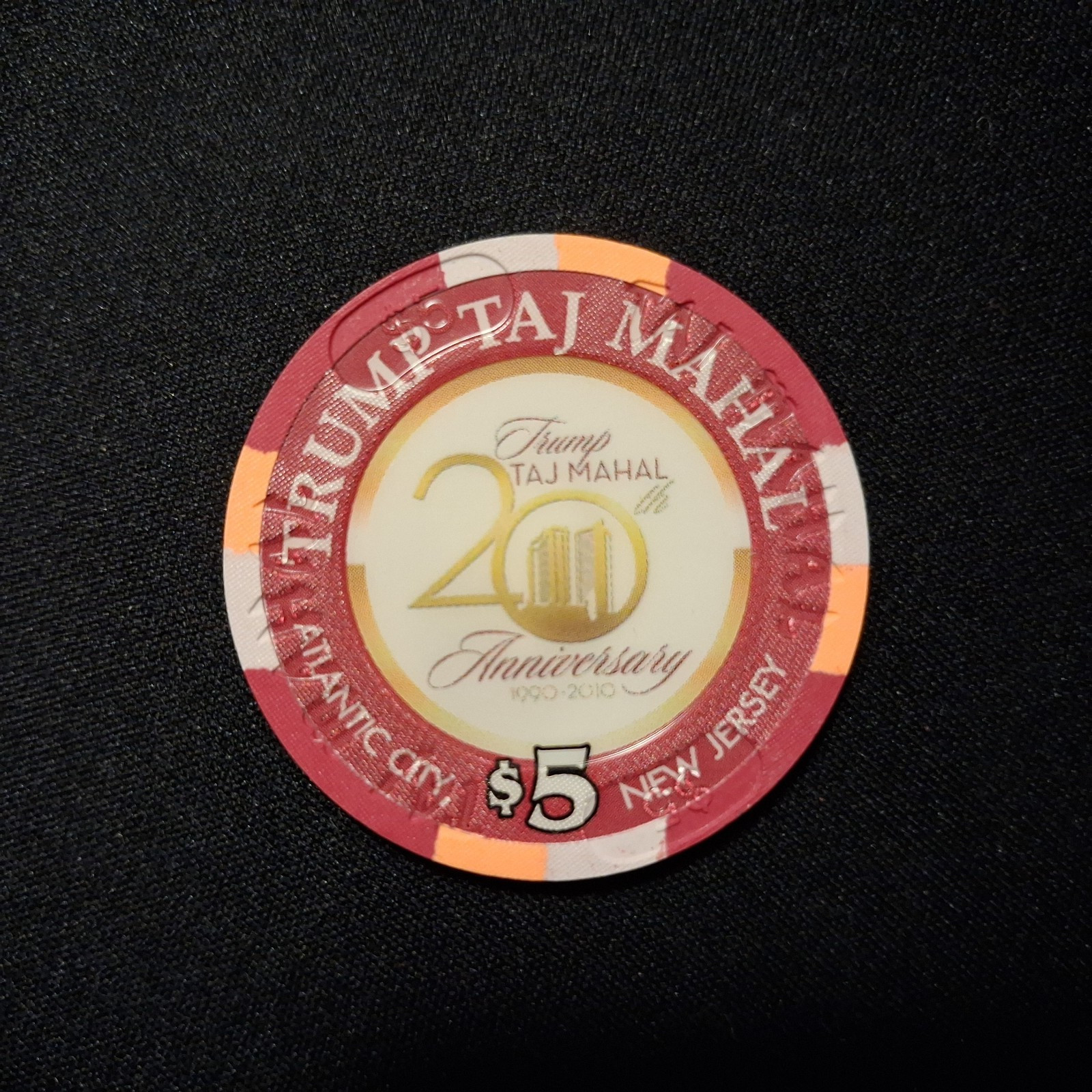 TRUMP TAJ MAHAL ATLANTIC CITY NJ $5 20TH ANNIVERSARY CASINO CHIP ***MINT UNC*** TRUMP TAJ MAHAL ATLANTIC CITY NJ $5 20TH ANNIVERSARY CASINO CHIP ***MINT UNC***