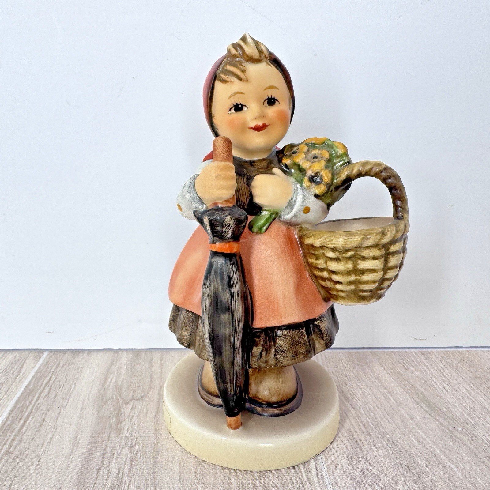 Goebel Hummel Girl Figurine Umbrella Basket On Holiday Vintage 4in Germany