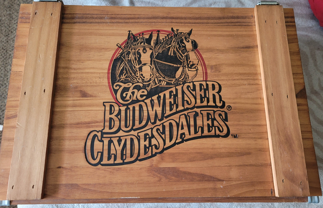 Vintage Anheuser-Busch Budweiser 10 3/4H, 17 3/4W, 11 3/4L Wood Crate(Fairfield) Vintage Anheuser-Busch Budweiser 10 3/4H, 17 3/4W, 11 3/4L Wood Crate(Fairfield)