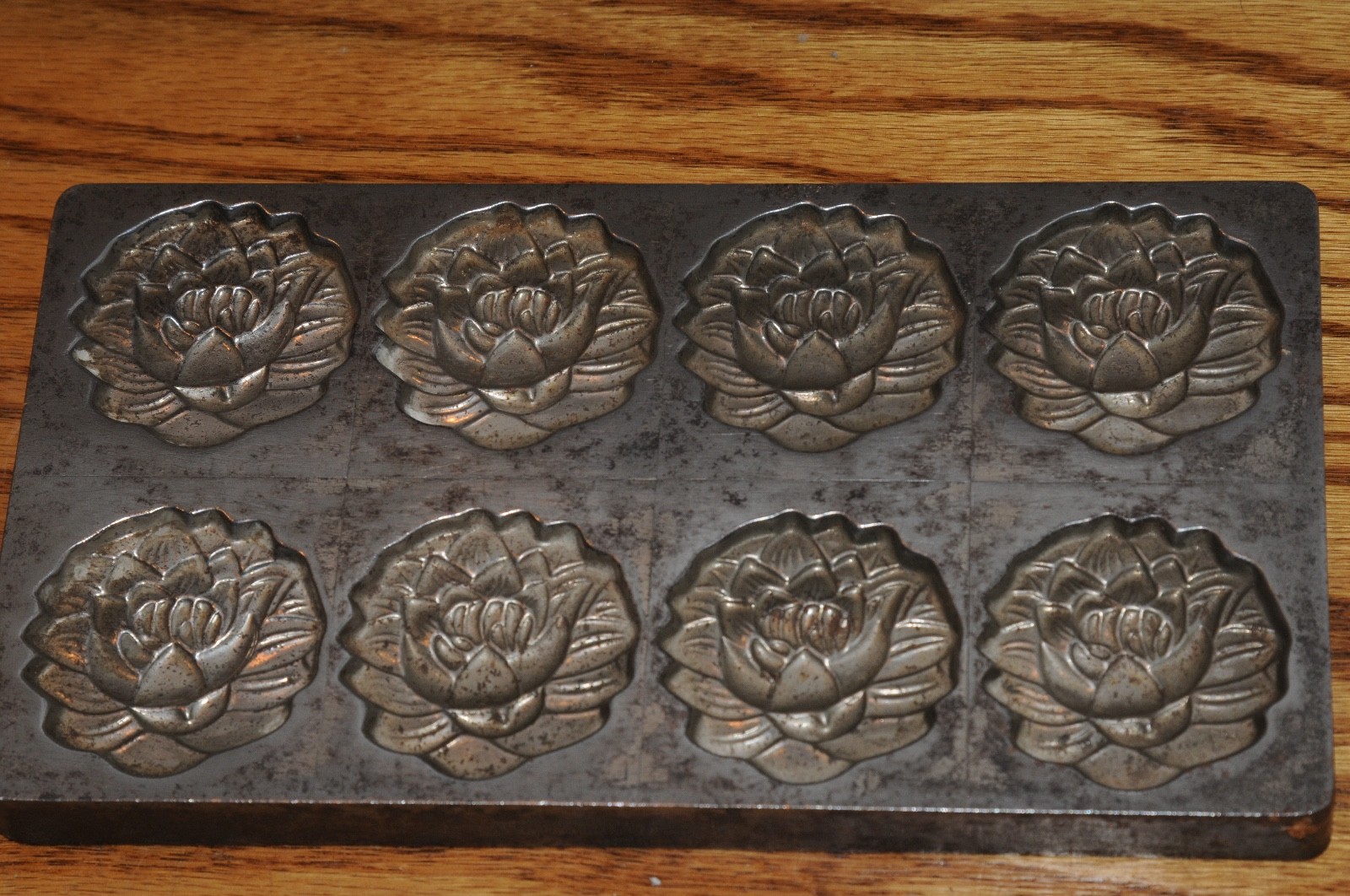 Antique Anton Reiche Chocolate Candy Mold (Flower) Dresden Germany No.28920 Rare
