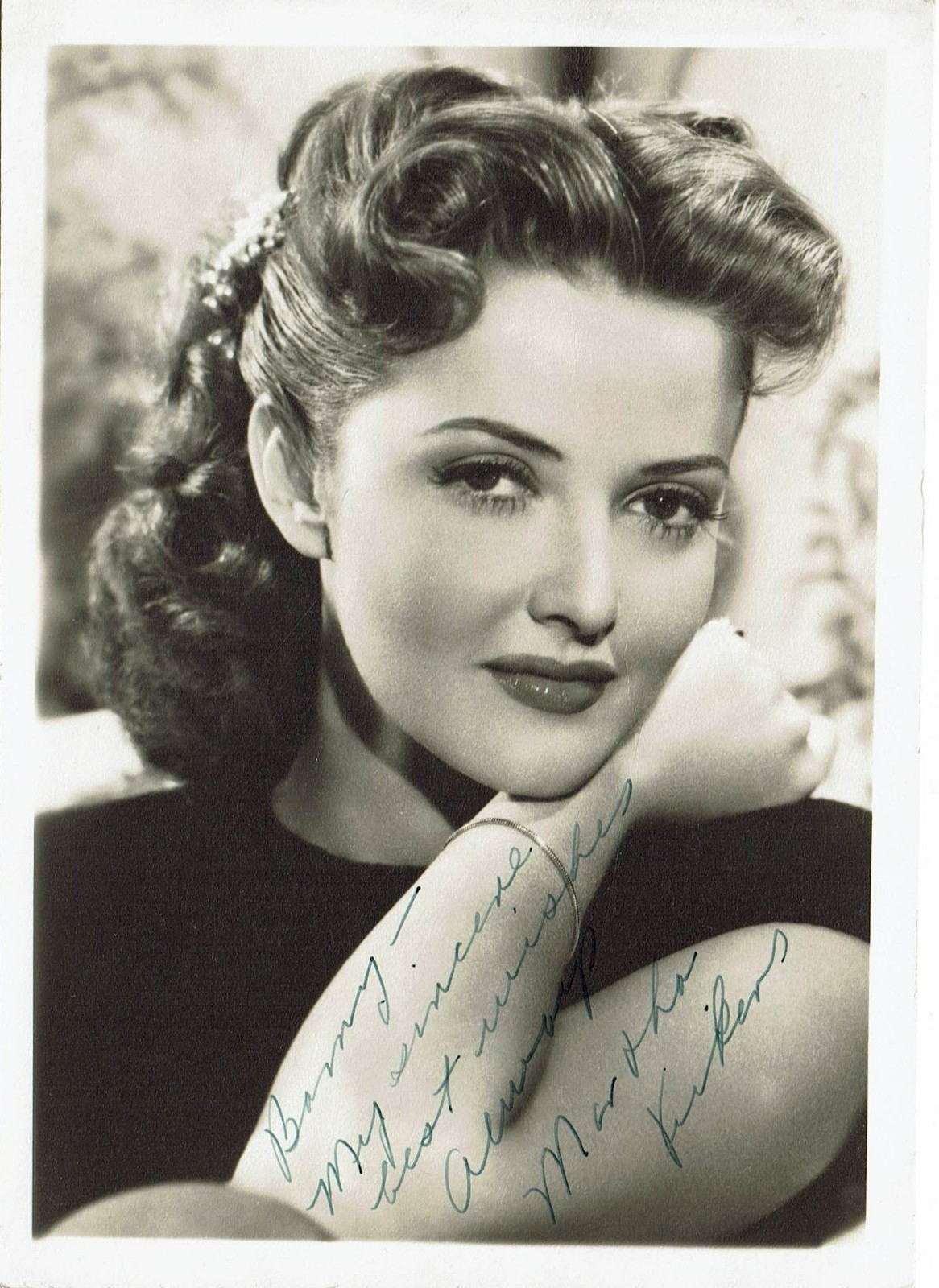 Martha Vickers hand signed photo