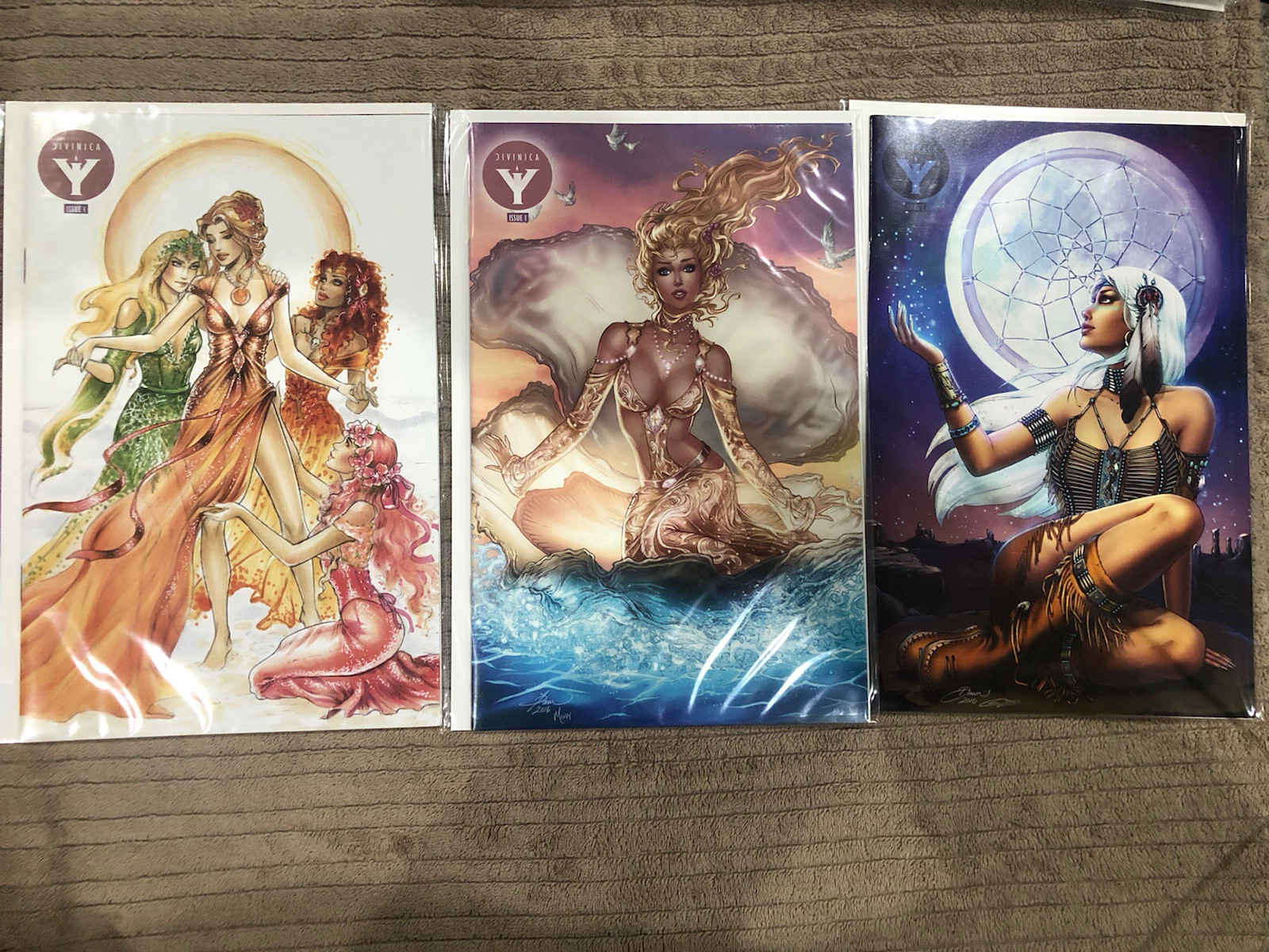 Divinica Comic Lot 