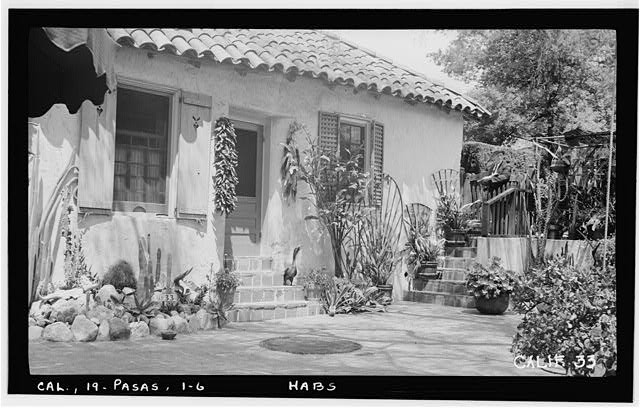 Photo:South Pasadena CA La Casa de Jose Perez 1936 Patio Detail HABS