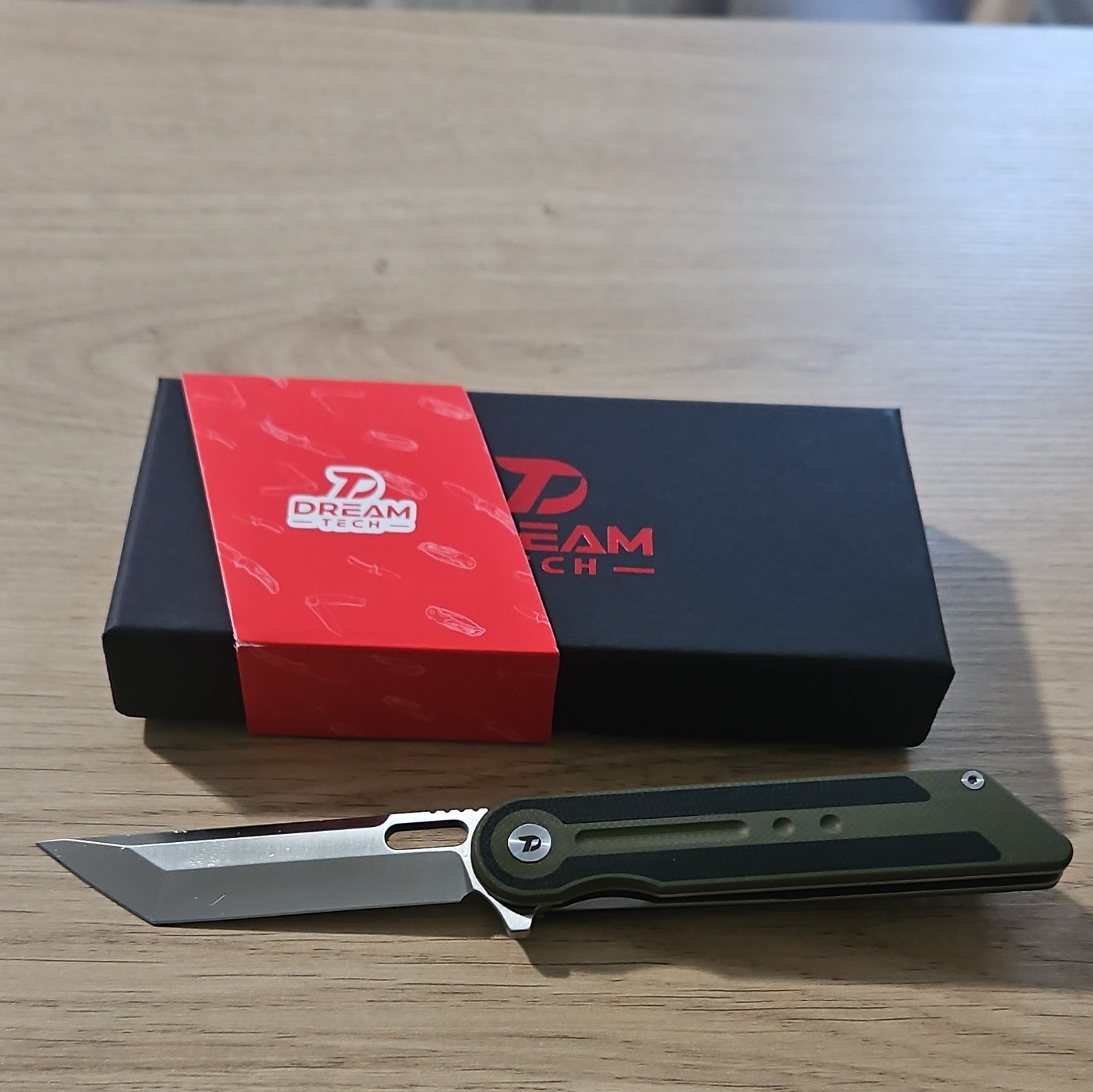 Dream Tech D3863GGR Ambi Pocketknife D2 Tanto Plain Liner Green/Black G10 Clip