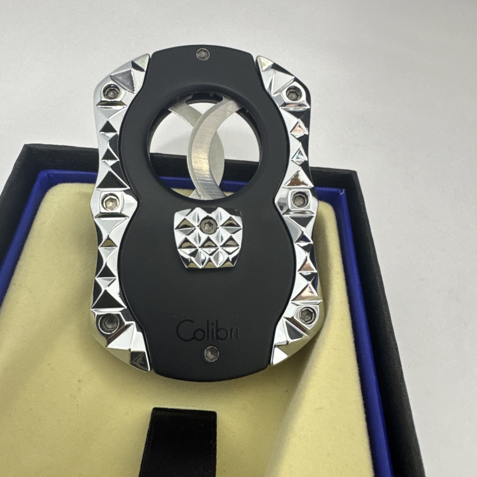 Colibri Quasar Cut Guillotine Cigar Cutter - Black and Chrome - New