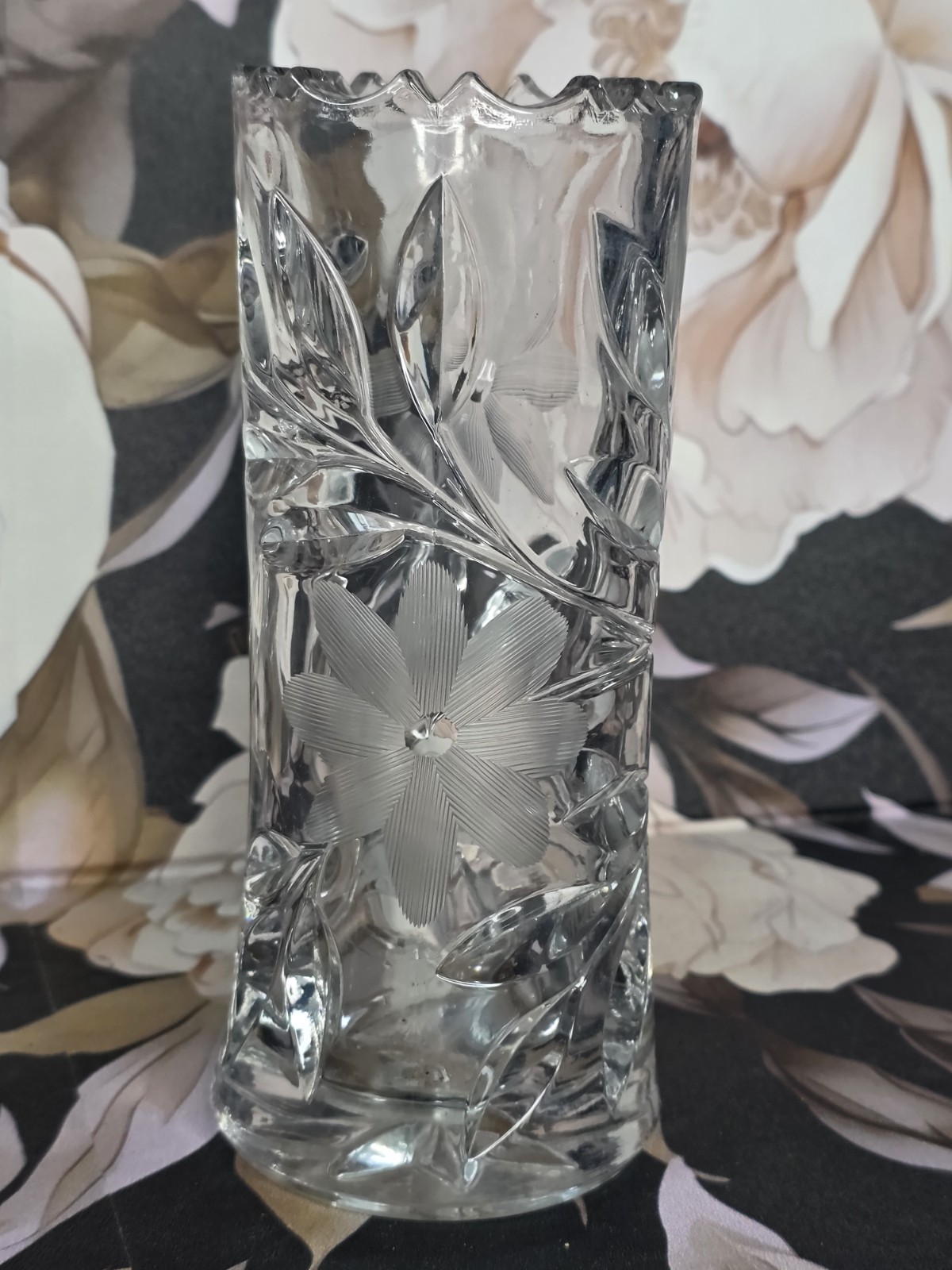American Brilliant Cut 8” Daisy & Leaf Cylinder Vase Sawtooth Edge