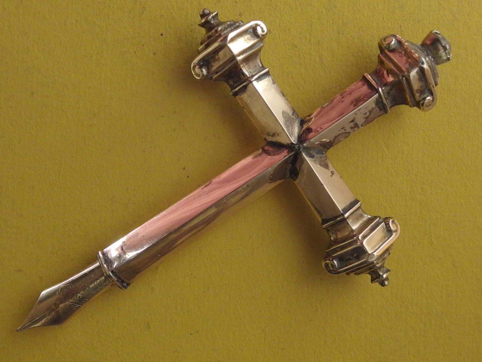 4514 ANTIQUE RARE 14K ROSE GOLD CROSS RELIGION CRUCIFIX QUILL PEN, 14K GOLD NIB