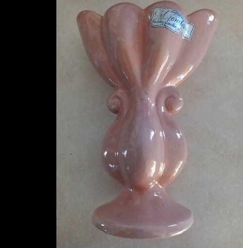 Gonder USA Pottery Art Deco Mid-Century 7.5” Vase Planter Pink Glaze Vintage