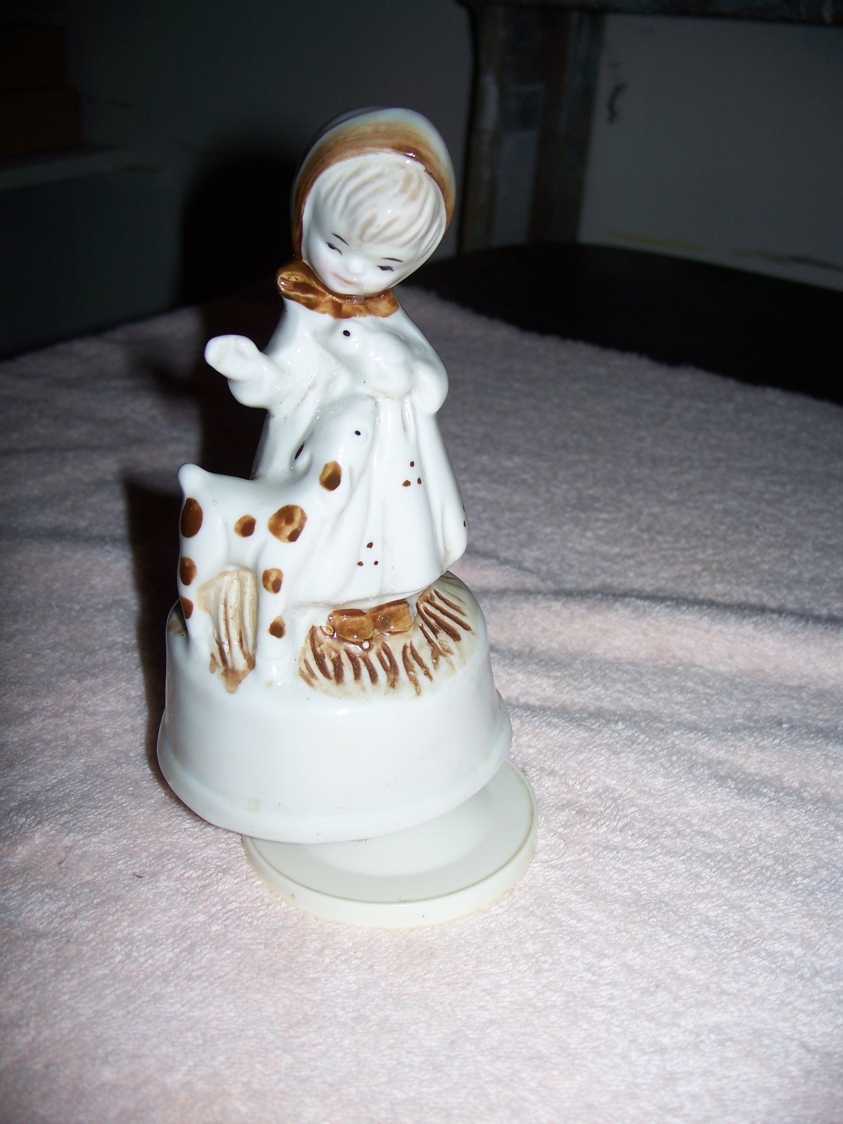 Vintage Jamestown Porcelain Music Box 7 in Child & Lamb Spins & Plays