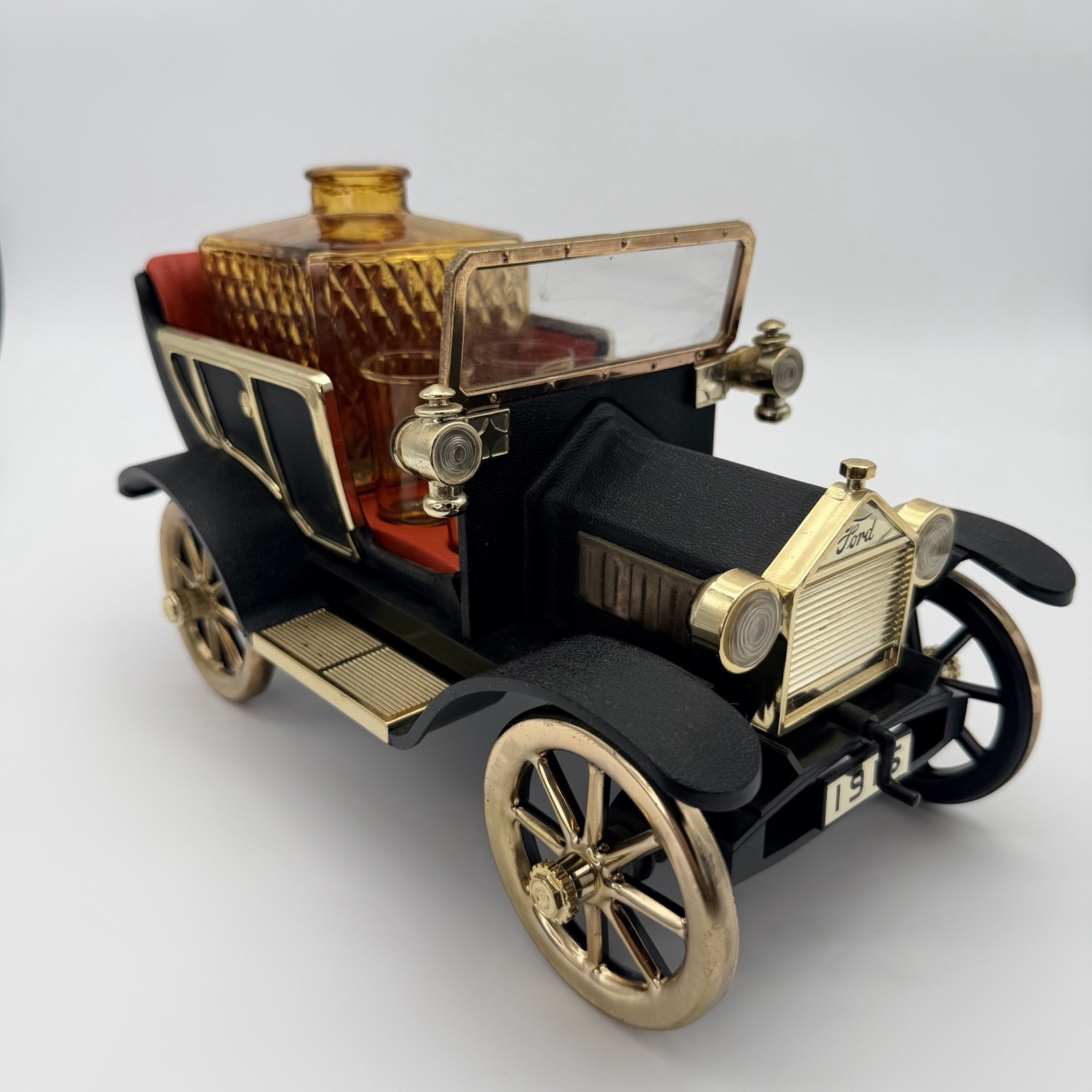 Vintage 1960’s Ford Model T 1915 Liquor Decanter Japan Music Box Bar Ware