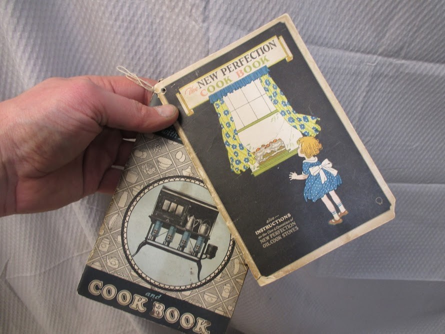 Lot of 2 Vintage 1922/23 Instructions Cook Book - New Perfection Oil Cook stove