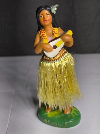 Vintage Ceramic Japan Hawaiian hula girl Vintage Ceramic Japan Hawaiian hula girl