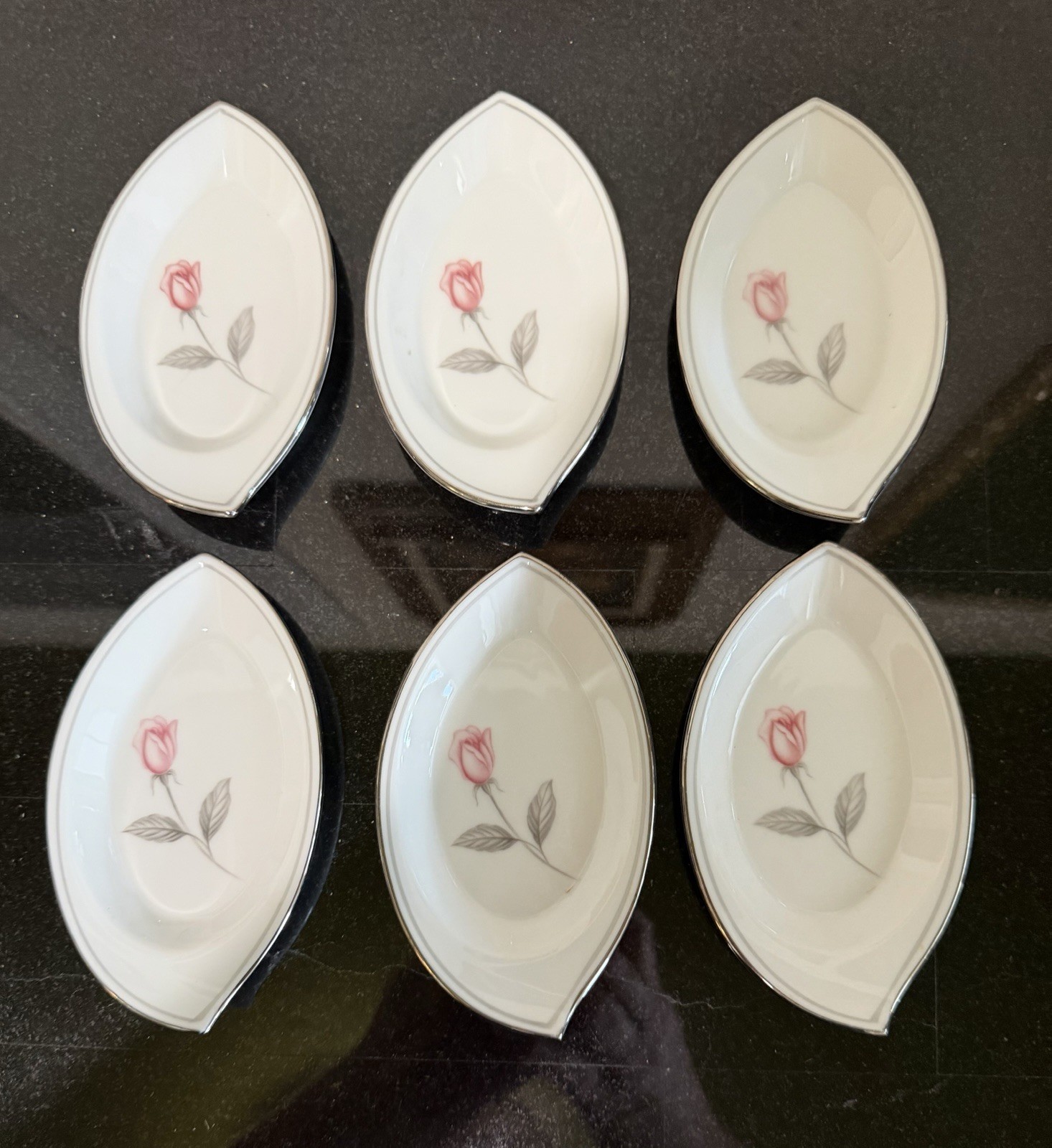 Noritake Fine China Japan Rosemarie Pattern Set Of 6 Dipping Bowls/Butter Pat 5” Noritake Fine China Japan Rosemarie Pattern Set Of 6 Dipping Bowls/Butter Pat 5”