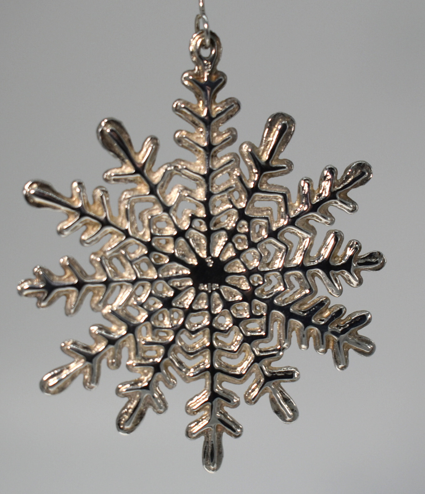 Scarce HARRY SMITH Sterling Silver SNOWFLAKE Christmas ORNAMENT Ruby Dust
