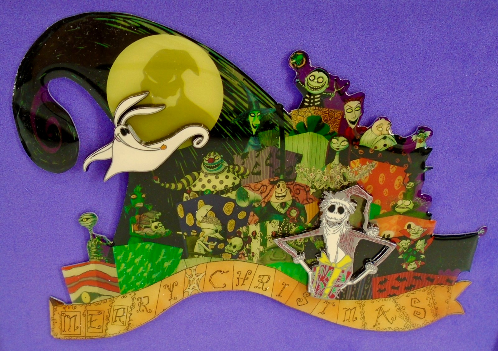 Disney WDI Haunted Mansion Holiday Character Collage Jumbo Pin LE 300
