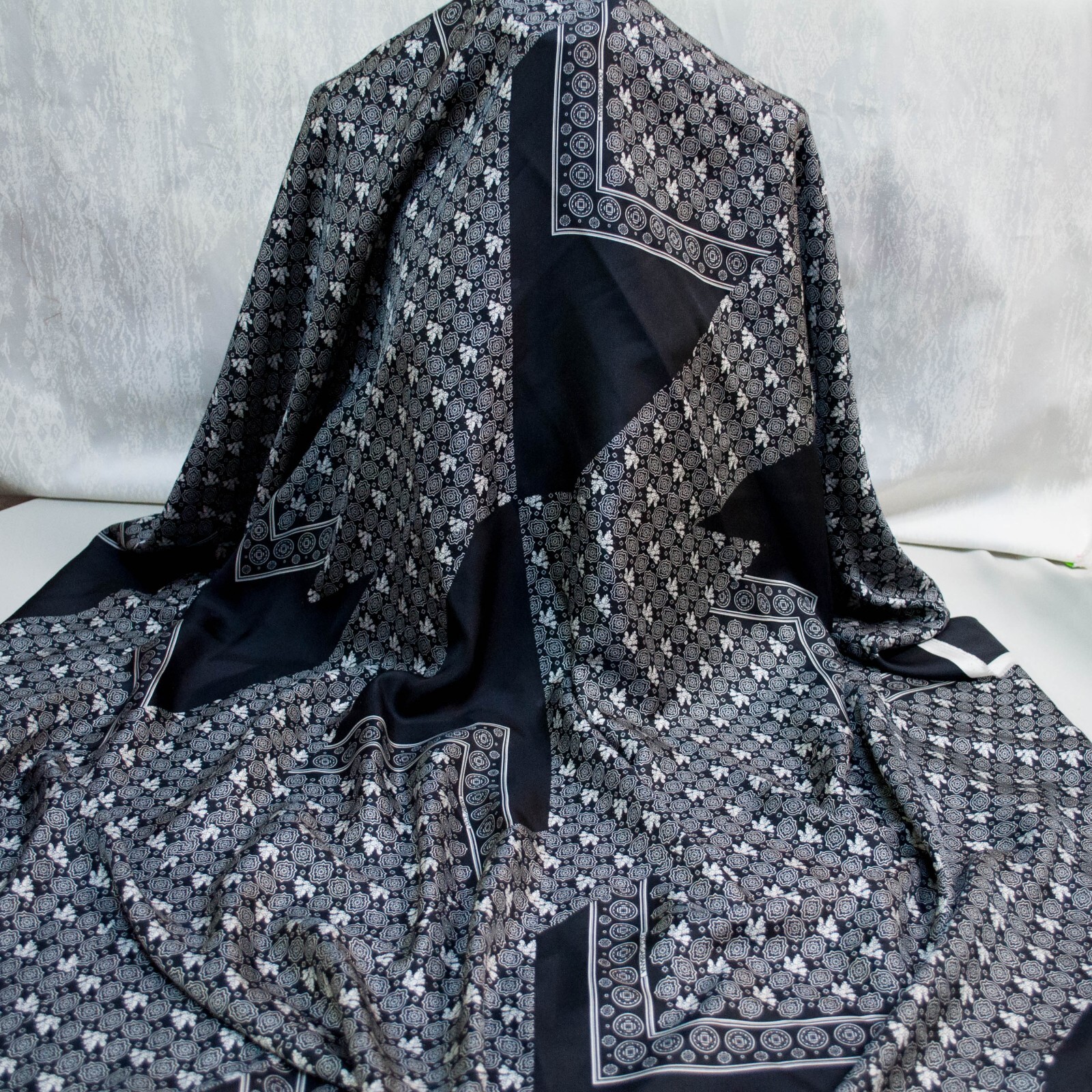 Italian top designer pure silk twill fabric Abstract Logo Black and White Defect Italian top designer pure silk twill fabric Abstract Logo Black and White Defect