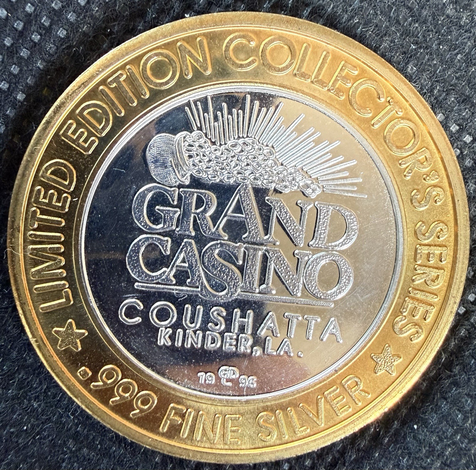COUSHATTA HOTEL & CASINO Limited Edition 99.99% .6 Oz. Pure Silver Strke Center