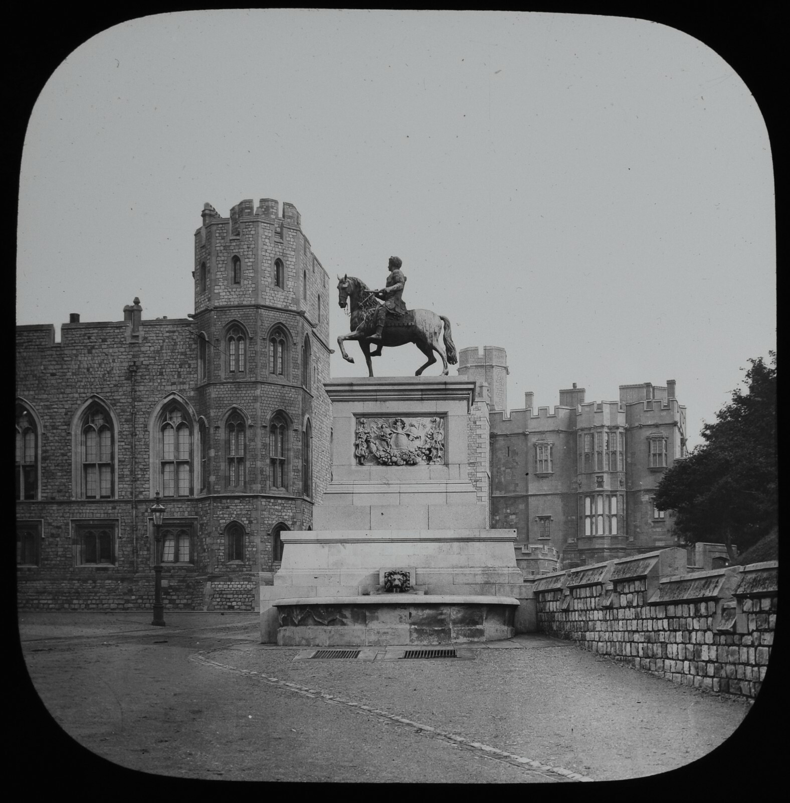 KING CHARLES II WINDSOR CASTLE ENGLAND C1890 OLD PHOTOGRAPH Magic Lantern Slide