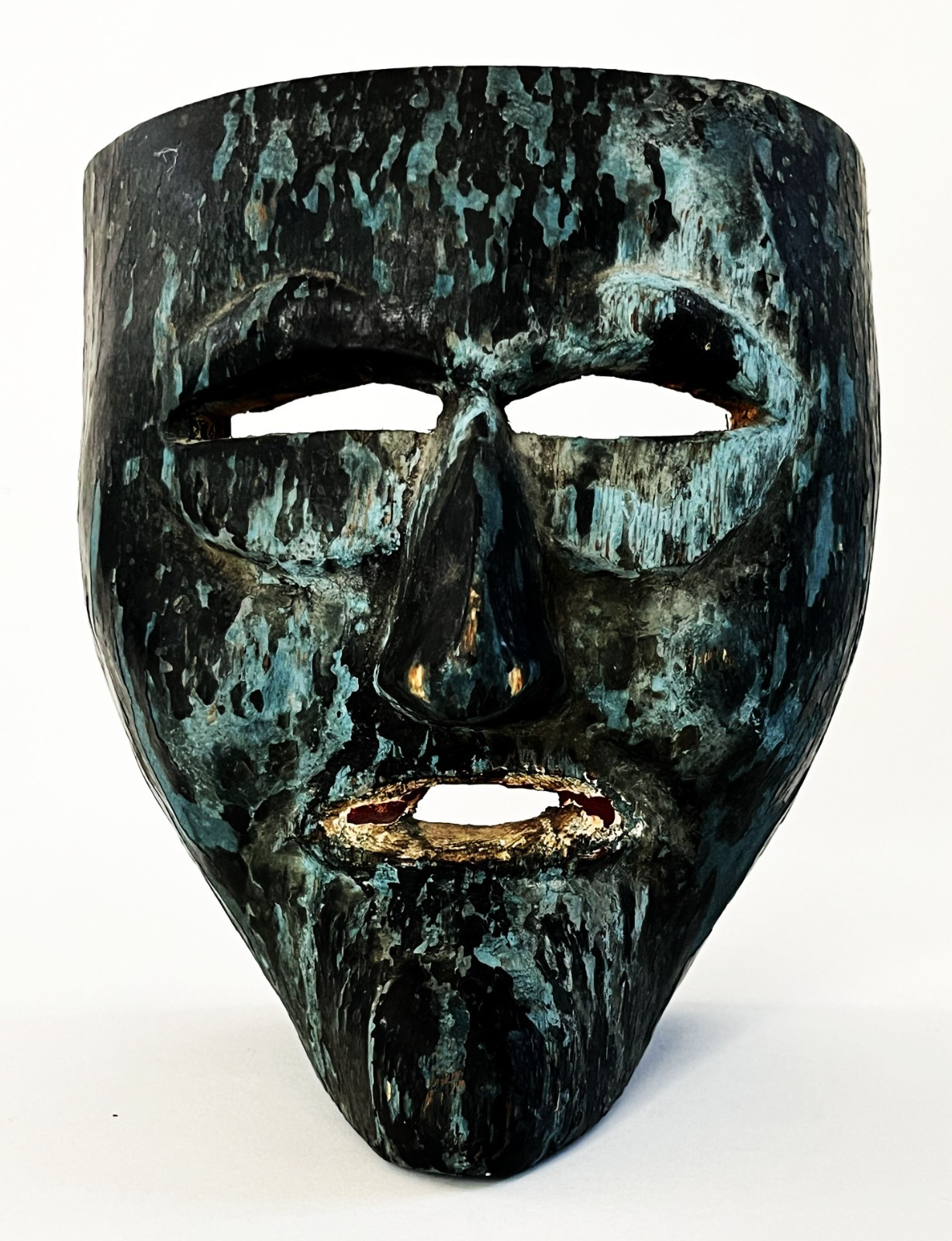 VICTORIANO SALGADO MORALES URUAPAN MICHOACAN OLD BLACK MAQUE LACQUER WOOD MASK