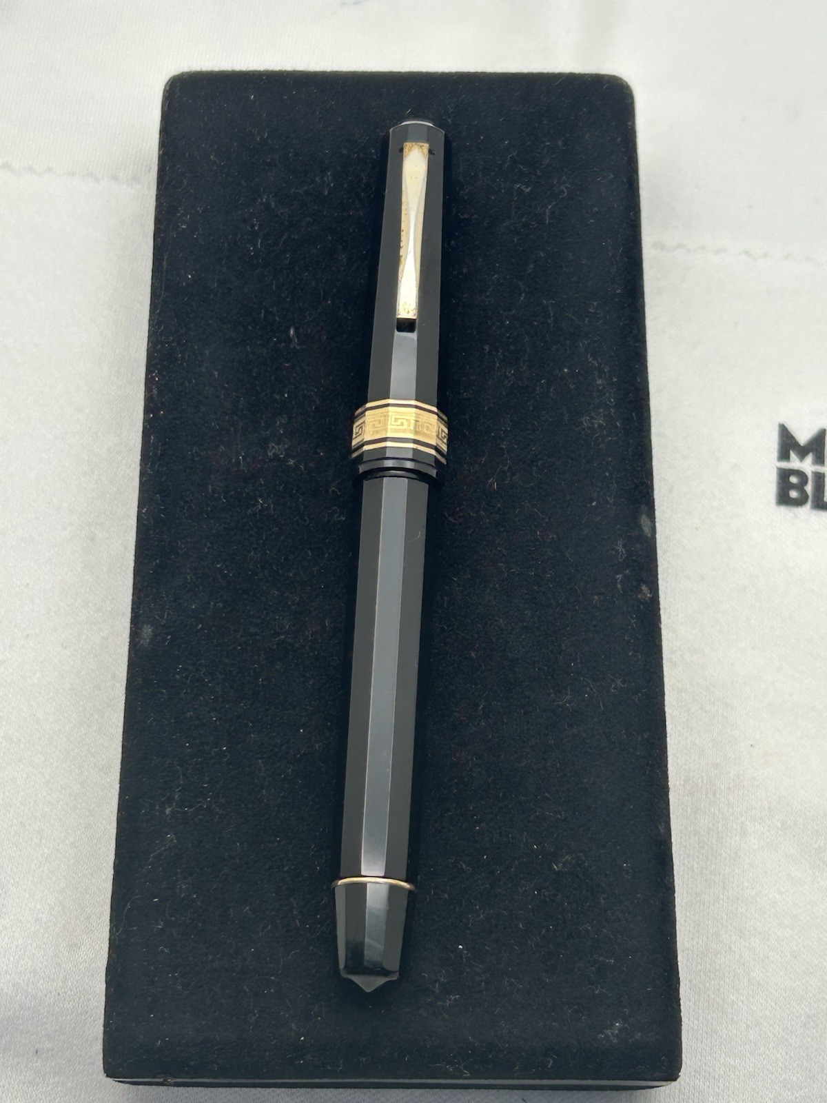 Vintage Omas Gentlemen Fountain Pen, 14K Medium Nib-VG Condition