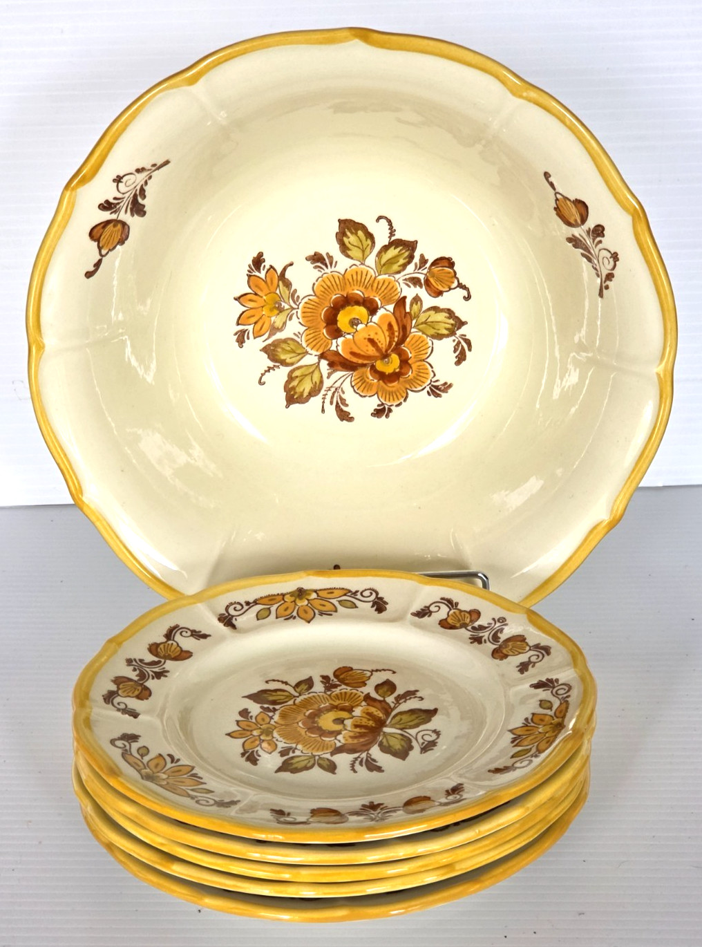 Poppytrail Metlox Golden Garden Set of 5 Bread Plates 6.5\
