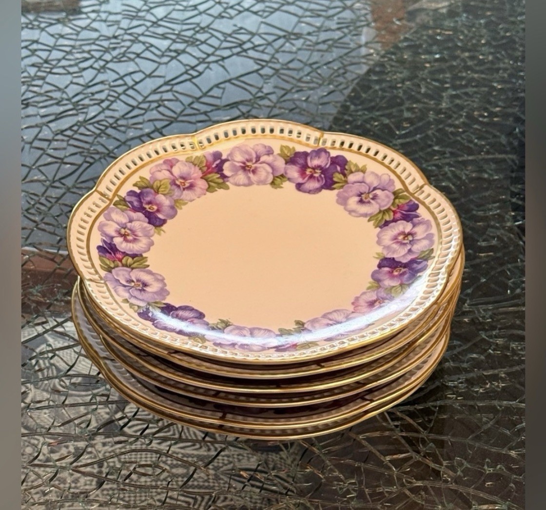 Six Antique Dessert Plates Schumann Bavaria Germany. Reticulated Edge 7 3/4 in. Six Antique Dessert Plates Schumann Bavaria Germany. Reticulated Edge 7 3/4 in.