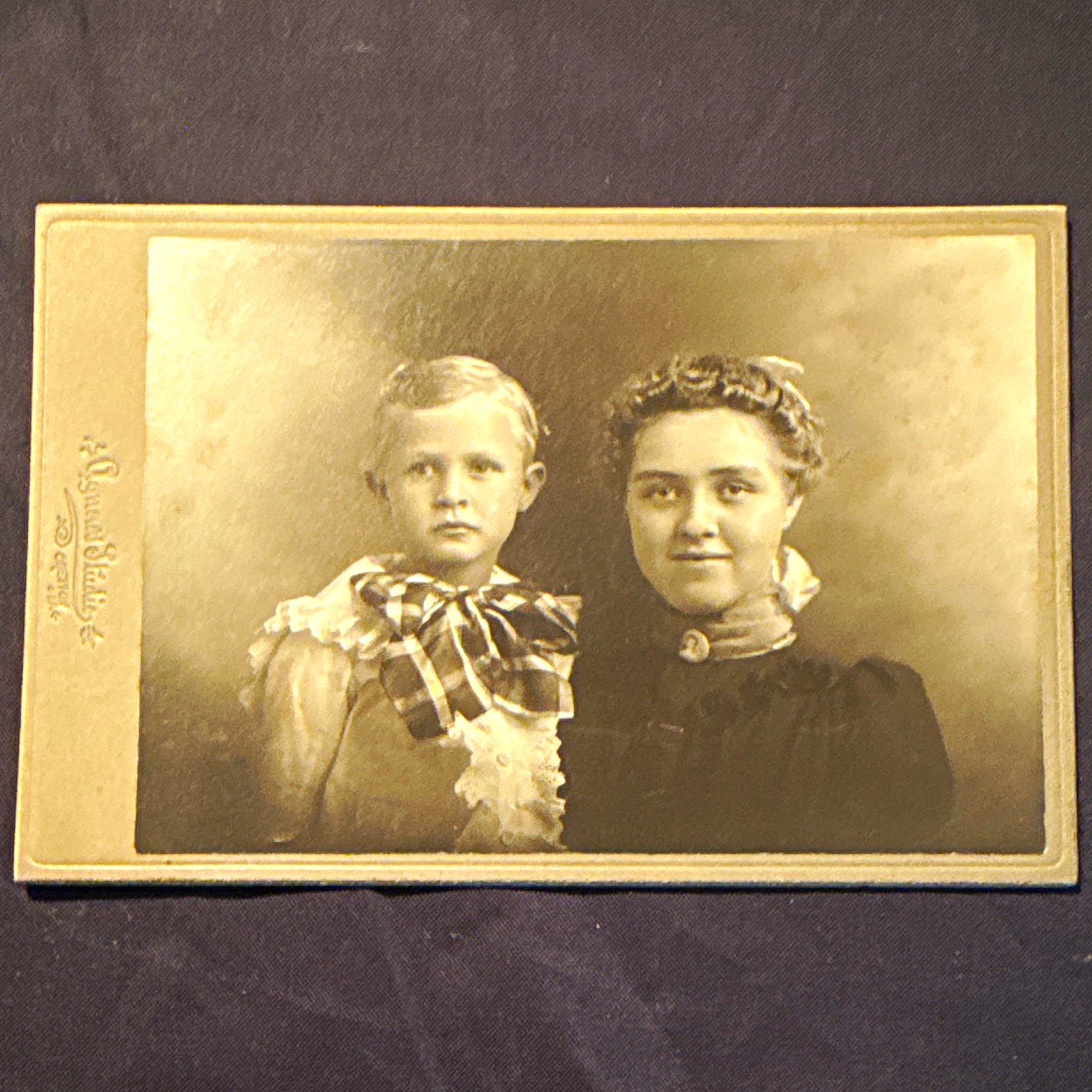 Antique Cabinet Card Photo Bertha Clarke A.J. Jones Agnew\'s Studio Creston IA