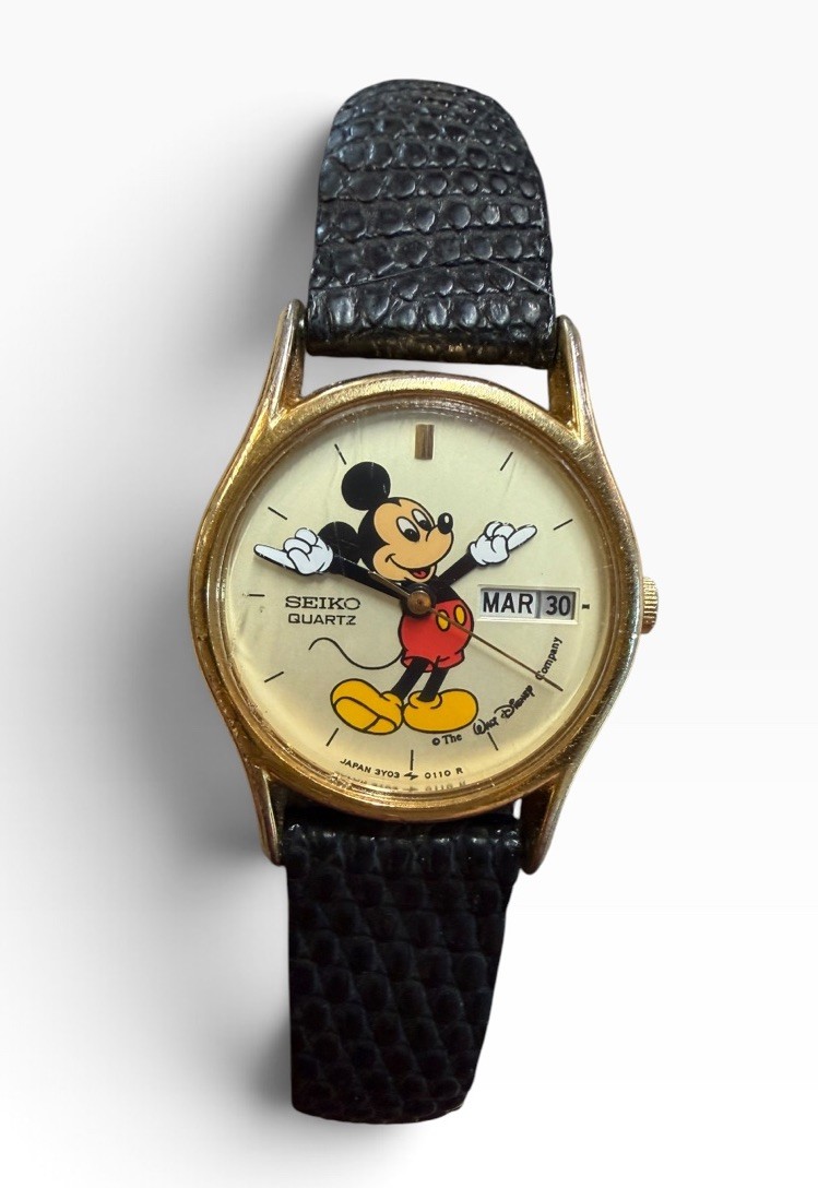 Vintage 1990s Y2K Seiko Mickey Mouse Pointing Hands Date Watch New Battery Vintage 1990s Y2K Seiko Mickey Mouse Pointing Hands Date Watch New Battery