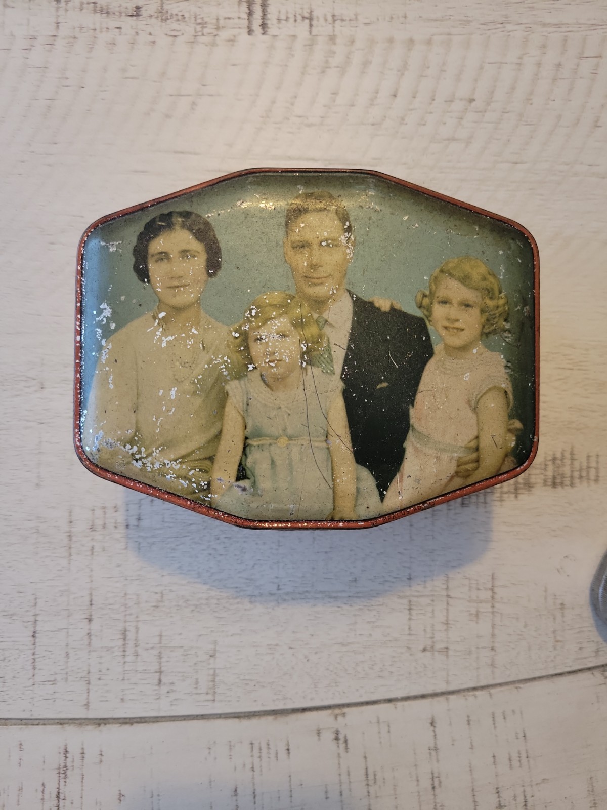 1930s England Royal Family Candy Blue Bird Toffee Tin UK Britain Queen Elizabeth