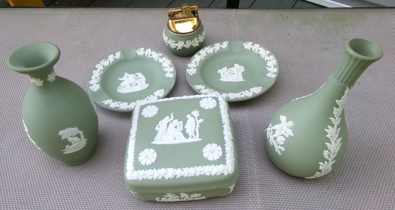6-VTG 1960 Wedgwood Green Jasperware  2 Ashtray 2 Vases, 1 Lighter,1 Trinket Box