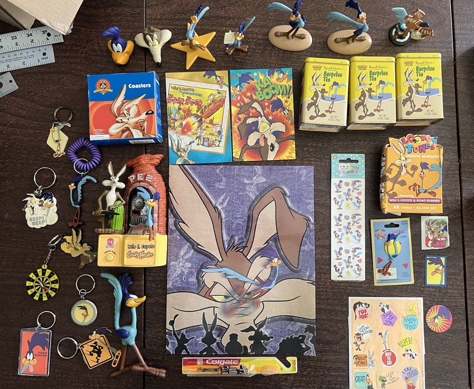 Vintage Warner Bros Looney Tunes Road Runner Wile E Coyote Collectible Lot FUN